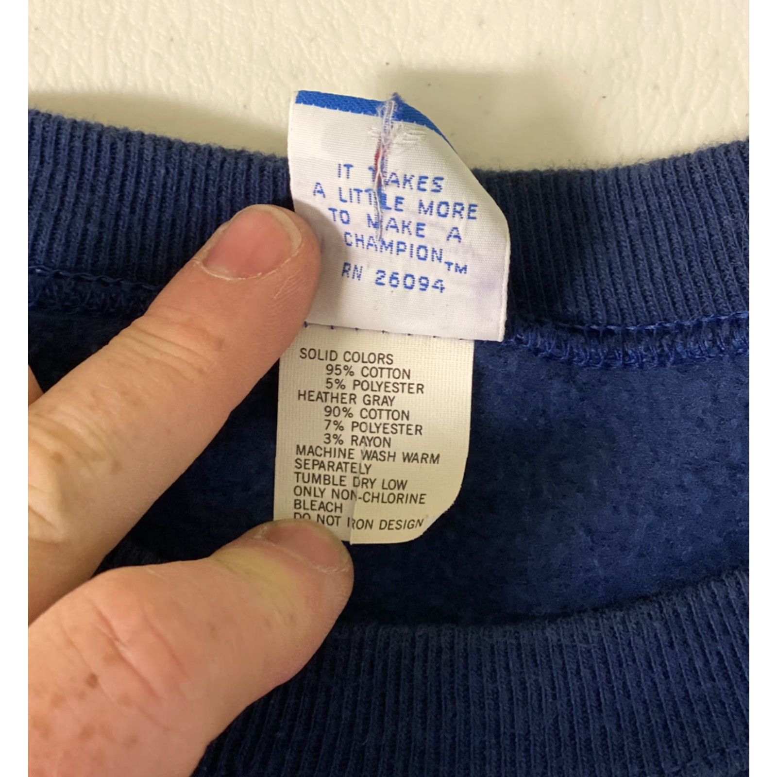 Champion VINTAGE Champion Wadham Hall CT College Sweatshirt Mens Large Long Sleeve Crew Neck Blue Cotton Blend Pullover College Theme Religious 90s? Size US L / EU 52-54 / 3 - 4 Thumbnail