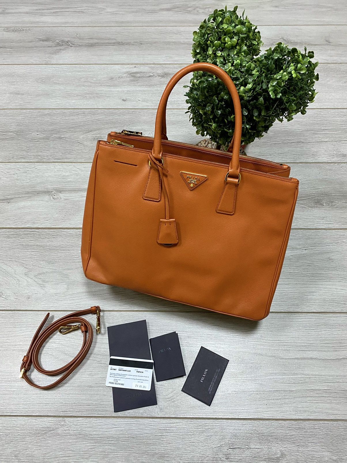 Prada Prada Milano Leather Saffiano selfbridge tote double zip bag Size ONE SIZE - 1 Thumbnail