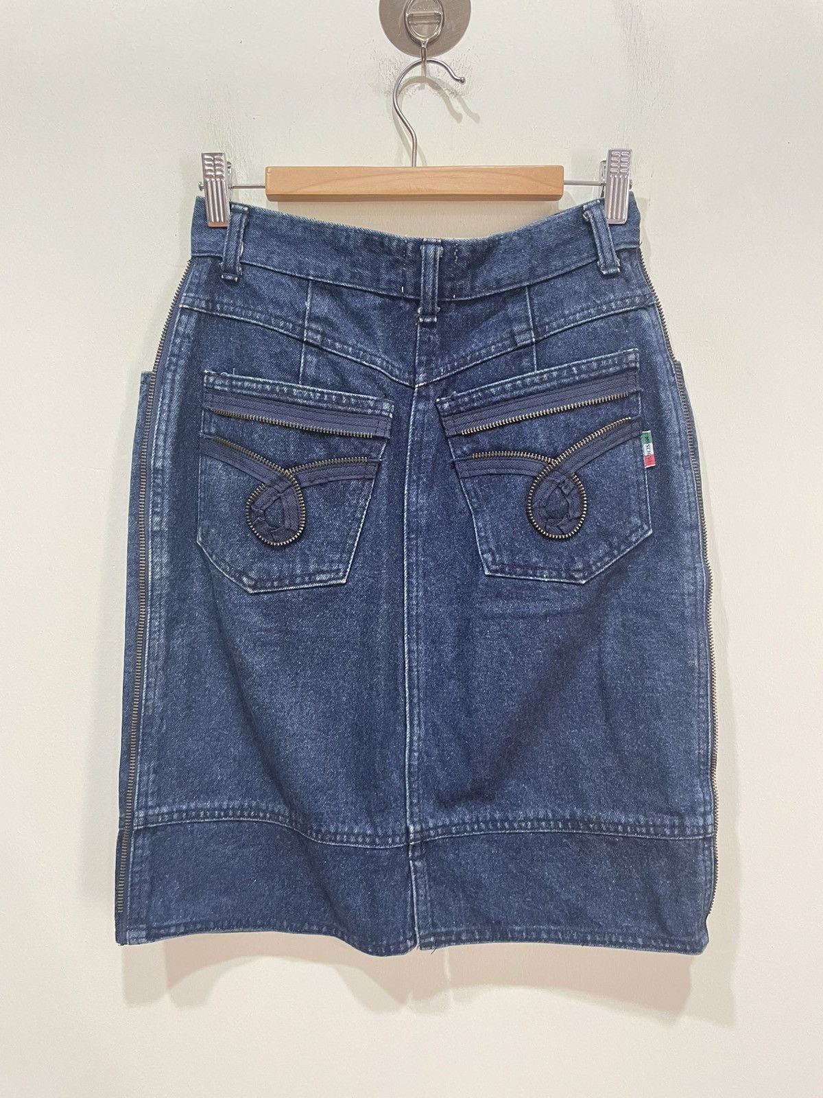 Moschino Moschino Denim Mini Skirt Size 26" / US 2 / IT 38 - 2 Thumbnail