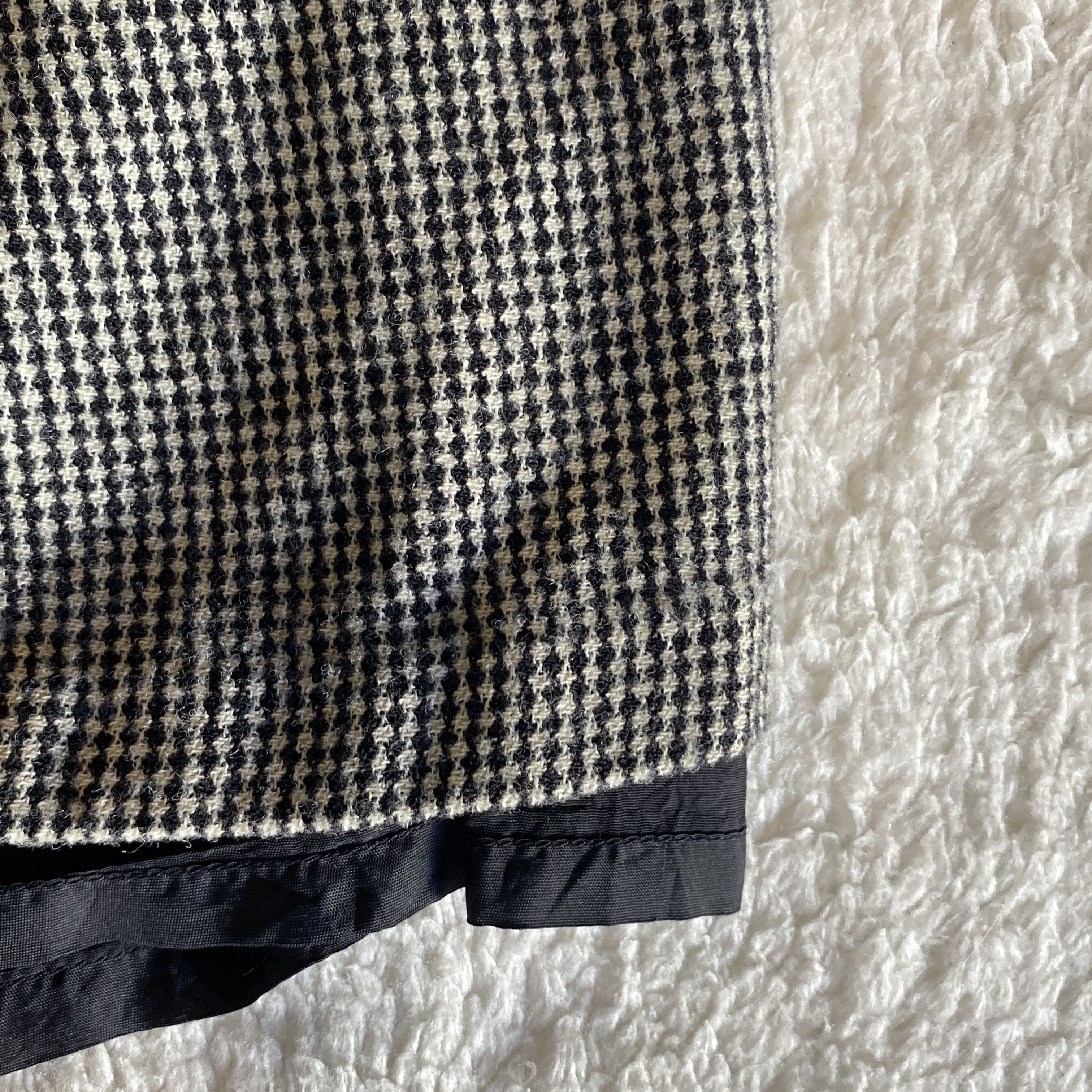 Ann Taylor Vintage Ann Taylor Petite Houndstooth Wool Pencil Skirt Size 26" / US 2 / IT 38 - 5 Thumbnail