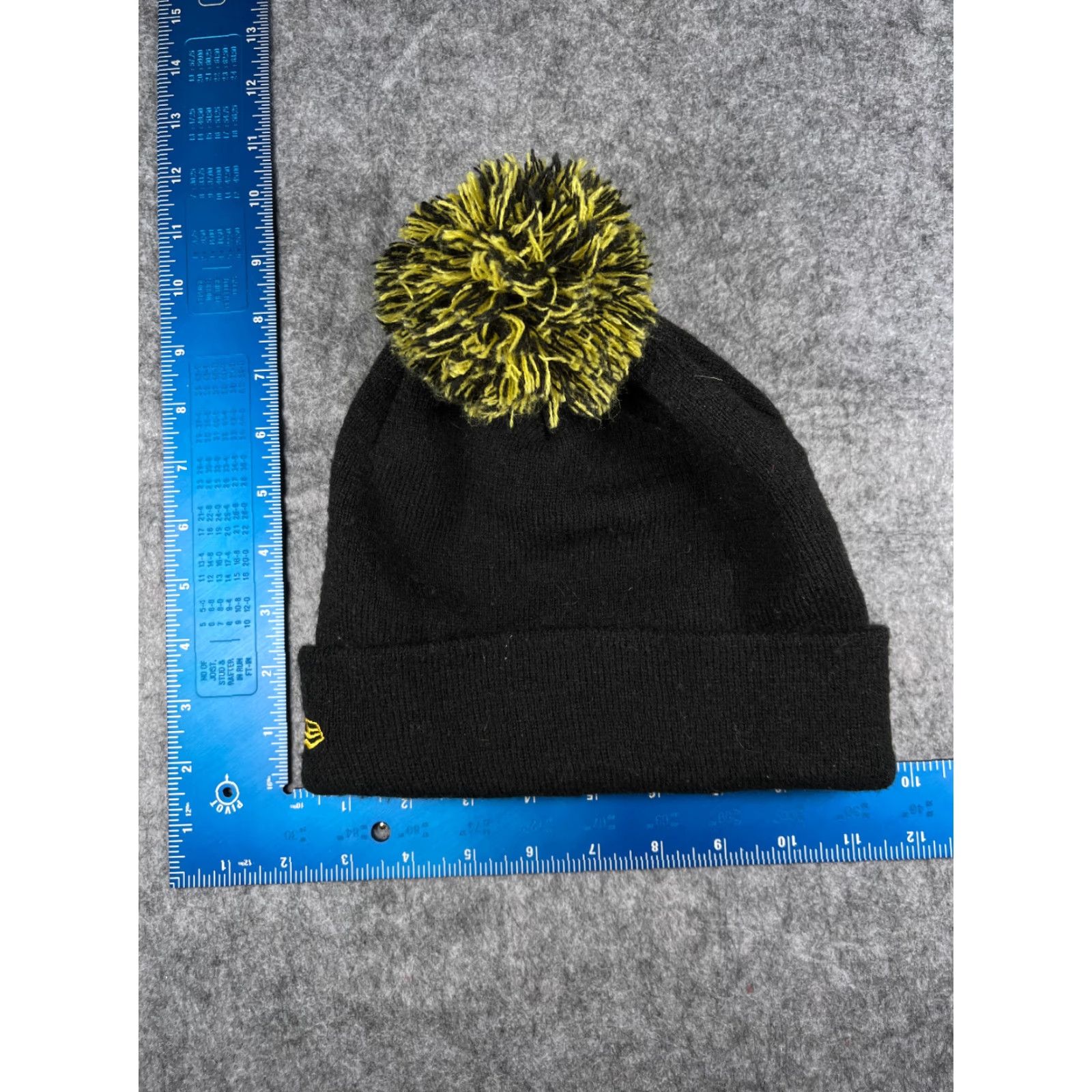 New Era New Era Beanie Hat Unisex Adults One Size Black Yellow Knit 100% Acrylic 90s Star Wars Vintage? Size ONE SIZE - 5 Thumbnail