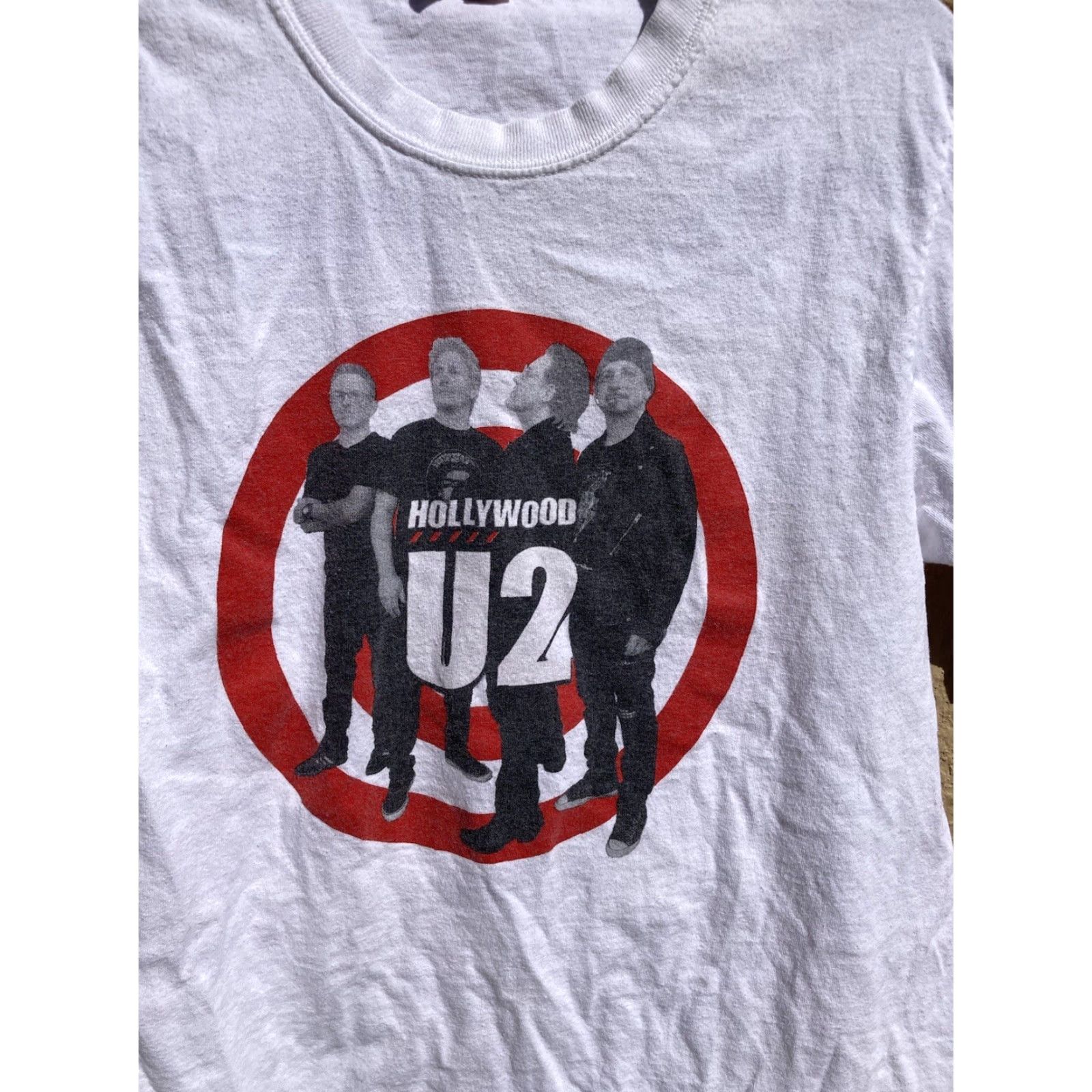 Vintage U2 T-Shirt Men’s White Hollywood Bishop School Tour 2020 S Crew Irish Rock USA Port and Company Size US S / EU 44-46 / 1 - 7 Thumbnail