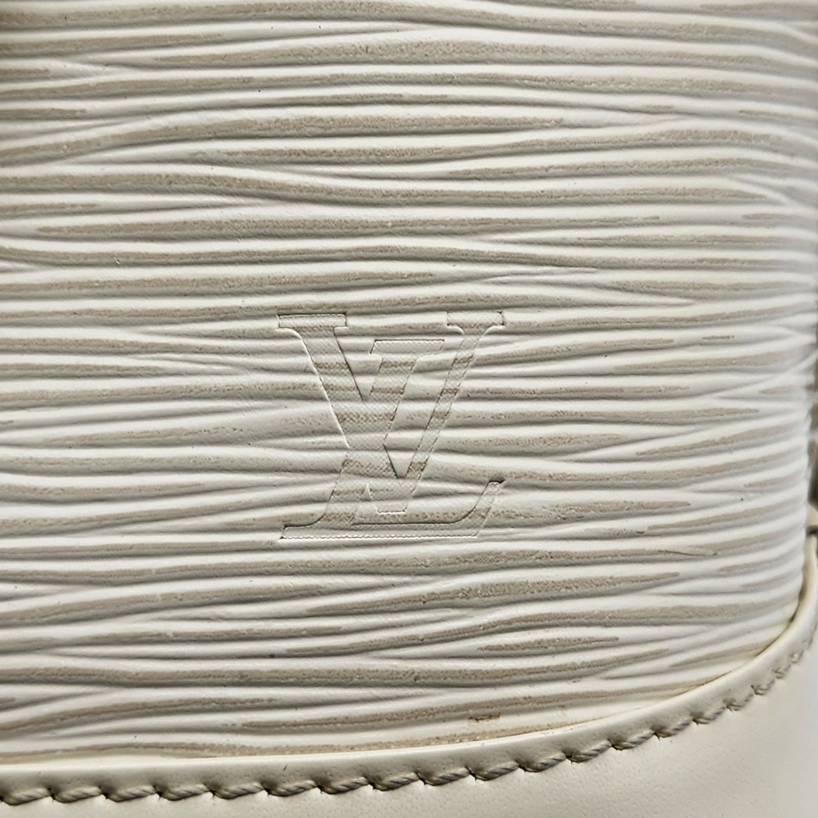 Louis Vuitton Alma BB Epi Leather Top Handle Bag Handbag Ivory Off-White Size ONE SIZE - 6 Thumbnail