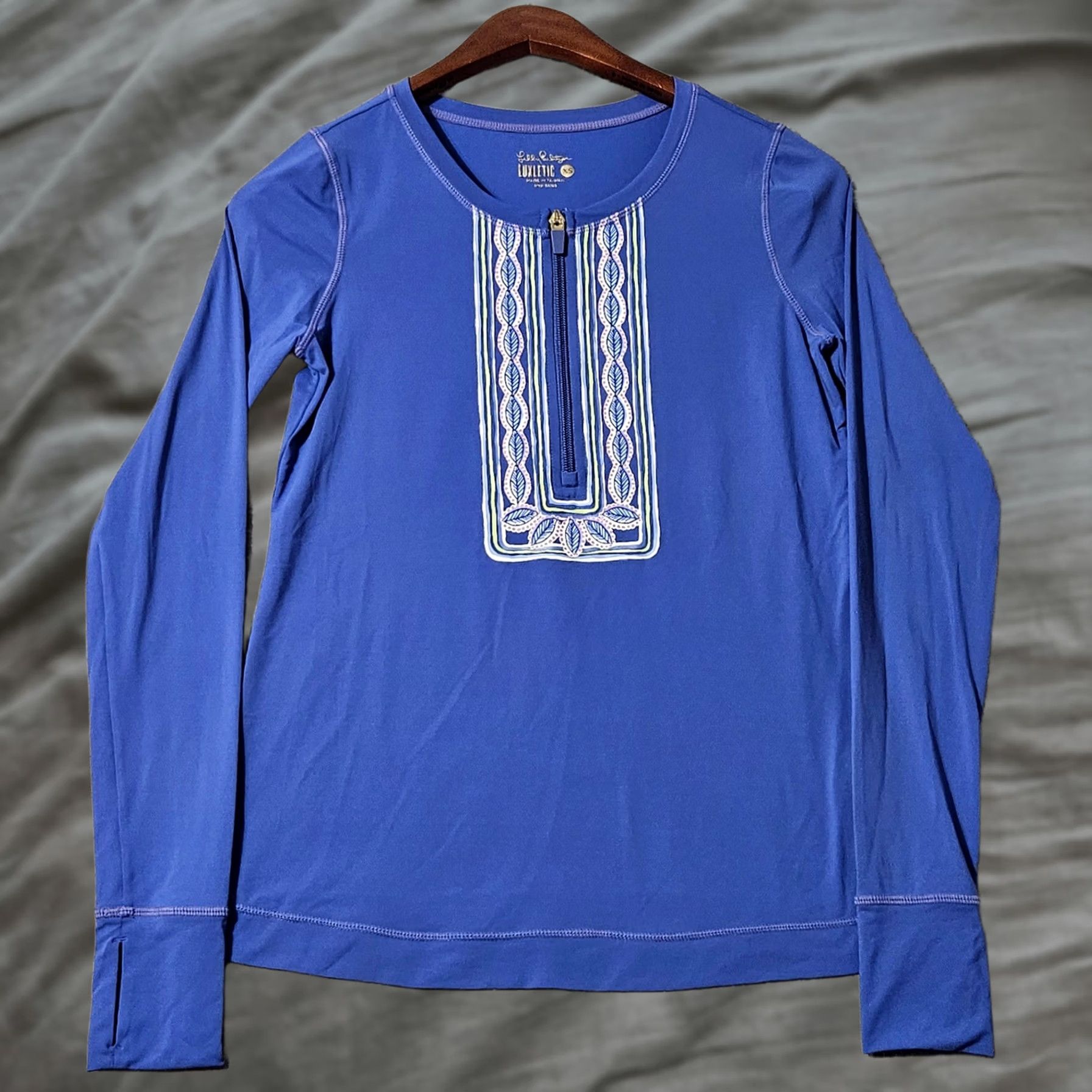Lilly Pulitzer Lilly Pulitzer Luxletic Top XS Blue Long Sleeve Athletic Lounge Women Size 003784 Size XS / US 0-2 / IT 36-38 - 1 Thumbnail