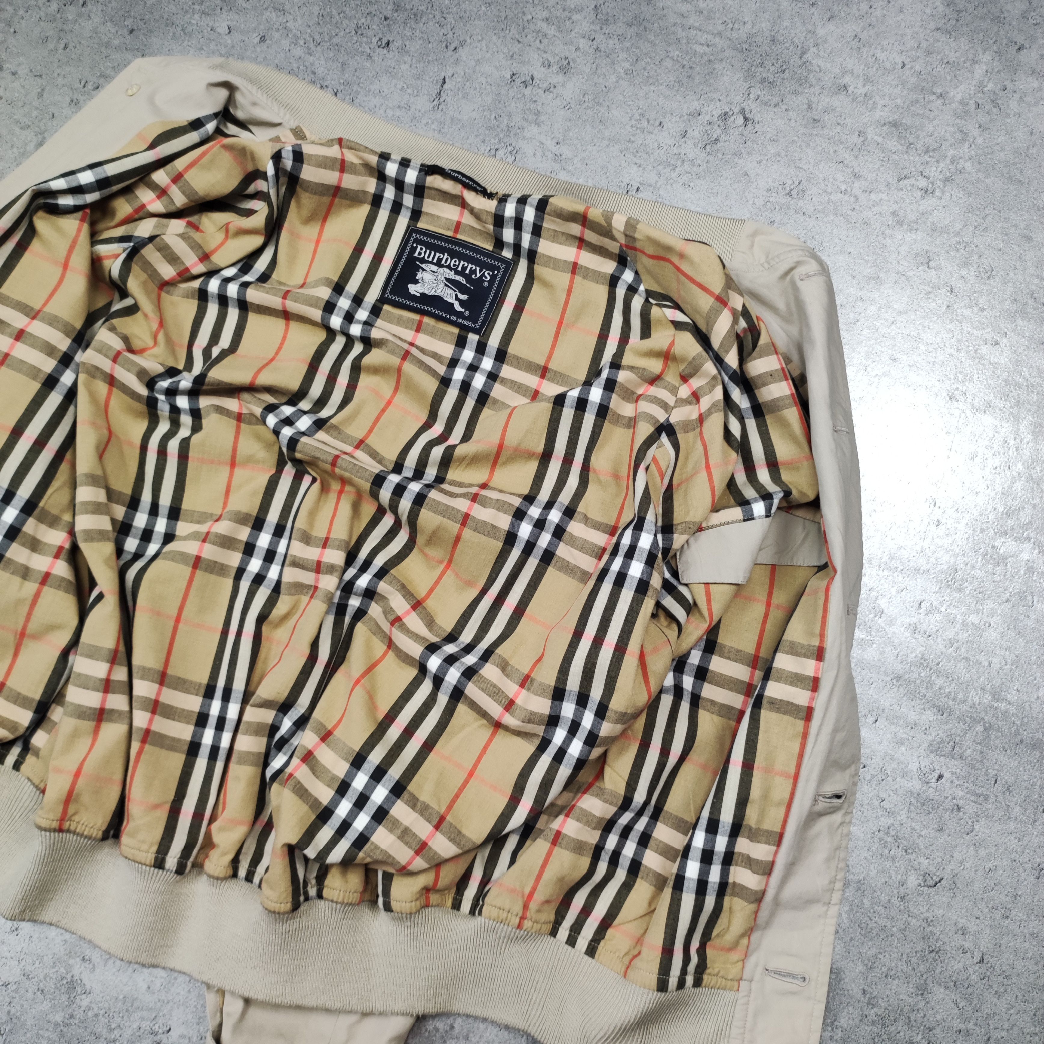 Burberry × Vintage RARE Vintage Beige Burberry London Checkered Light Jacket Size US M / EU 48-50 / 2 - 7 Thumbnail
