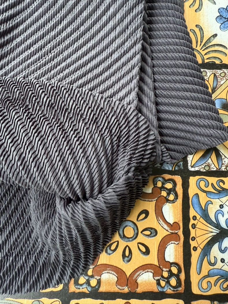 Issey Miyake Issey Miyake Black main line fish-scale pleated dress Size M / US 6-8 / IT 42-44 - 6 Thumbnail