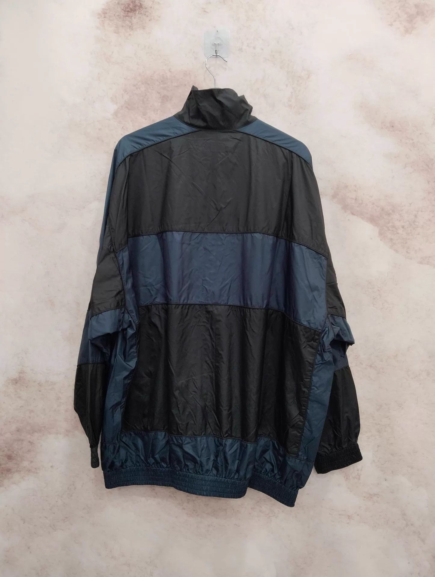 Balenciaga Balenciaga Color Blocked Nylon Jacket 46 Size US S / EU 44-46 / 1 - 2 Thumbnail