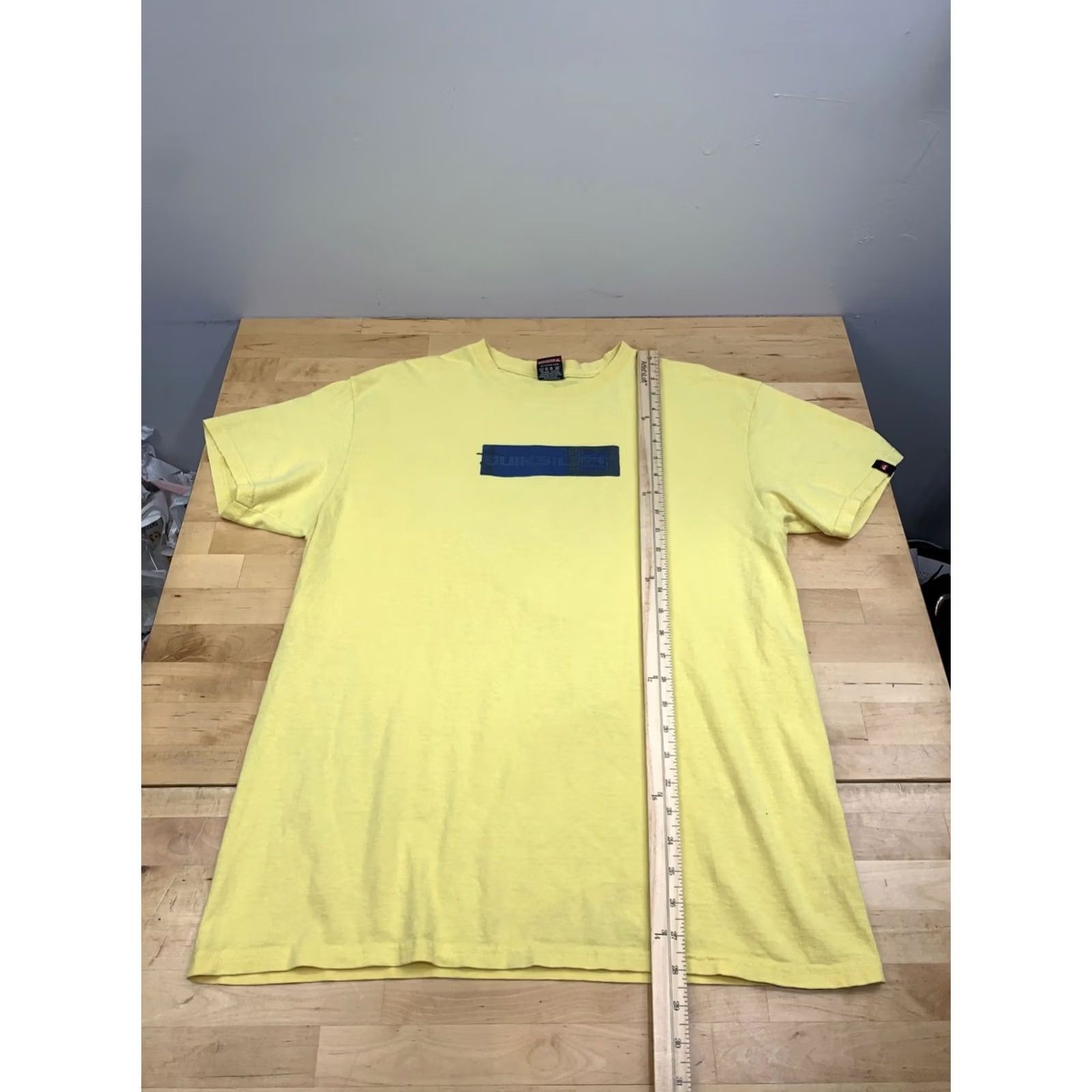Quiksilver VINTAGE Quiksilver Shirt Men L Yellow Beach Surf 90s 2000s Logo Beach Mens L Yellow Shirt Size US L / EU 52-54 / 3 - 4 Thumbnail