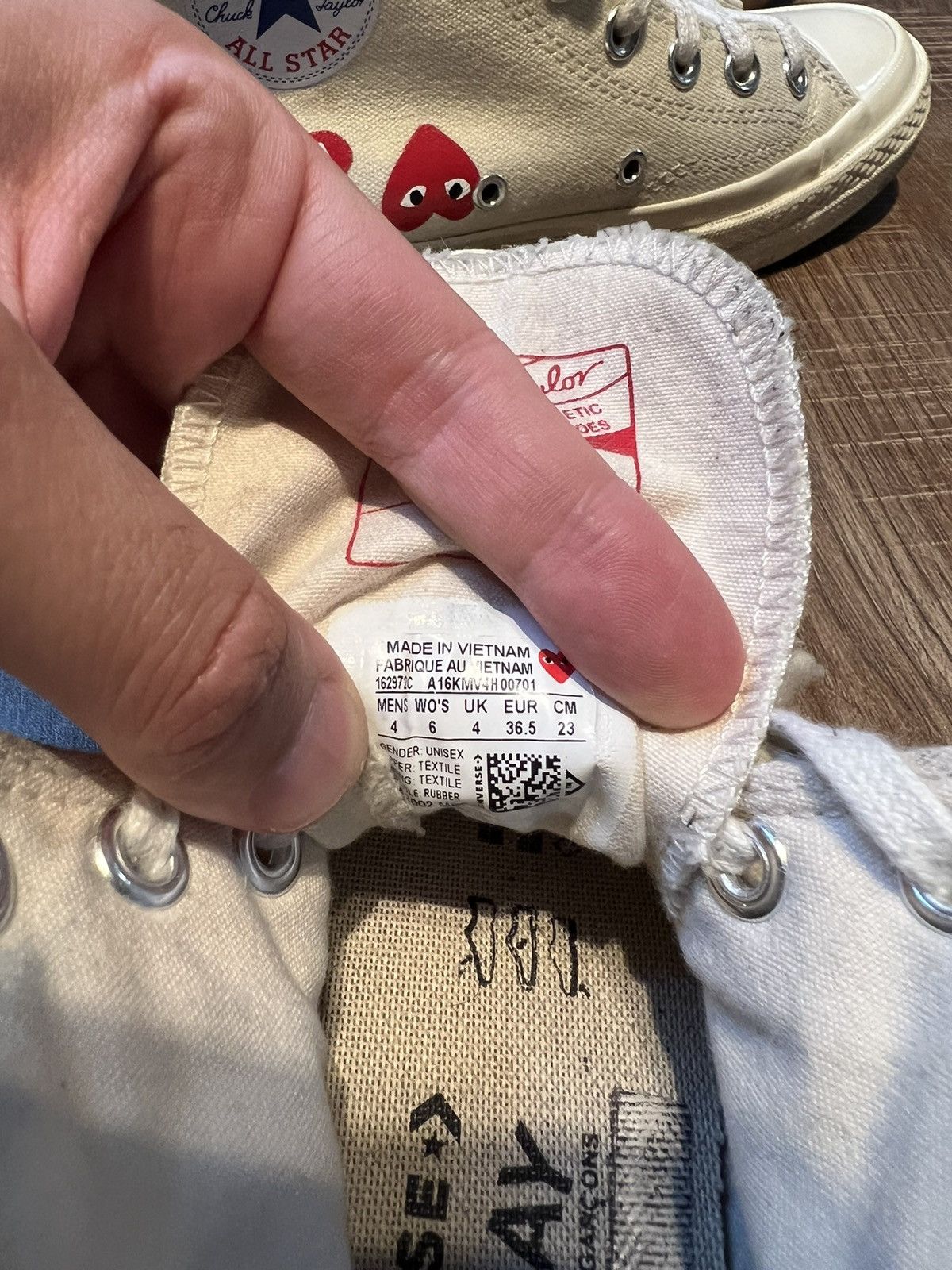 Converse Converse Comme des Garçons Play Heart Size 6 Womens Size US 6 / IT 36 - 8 Thumbnail