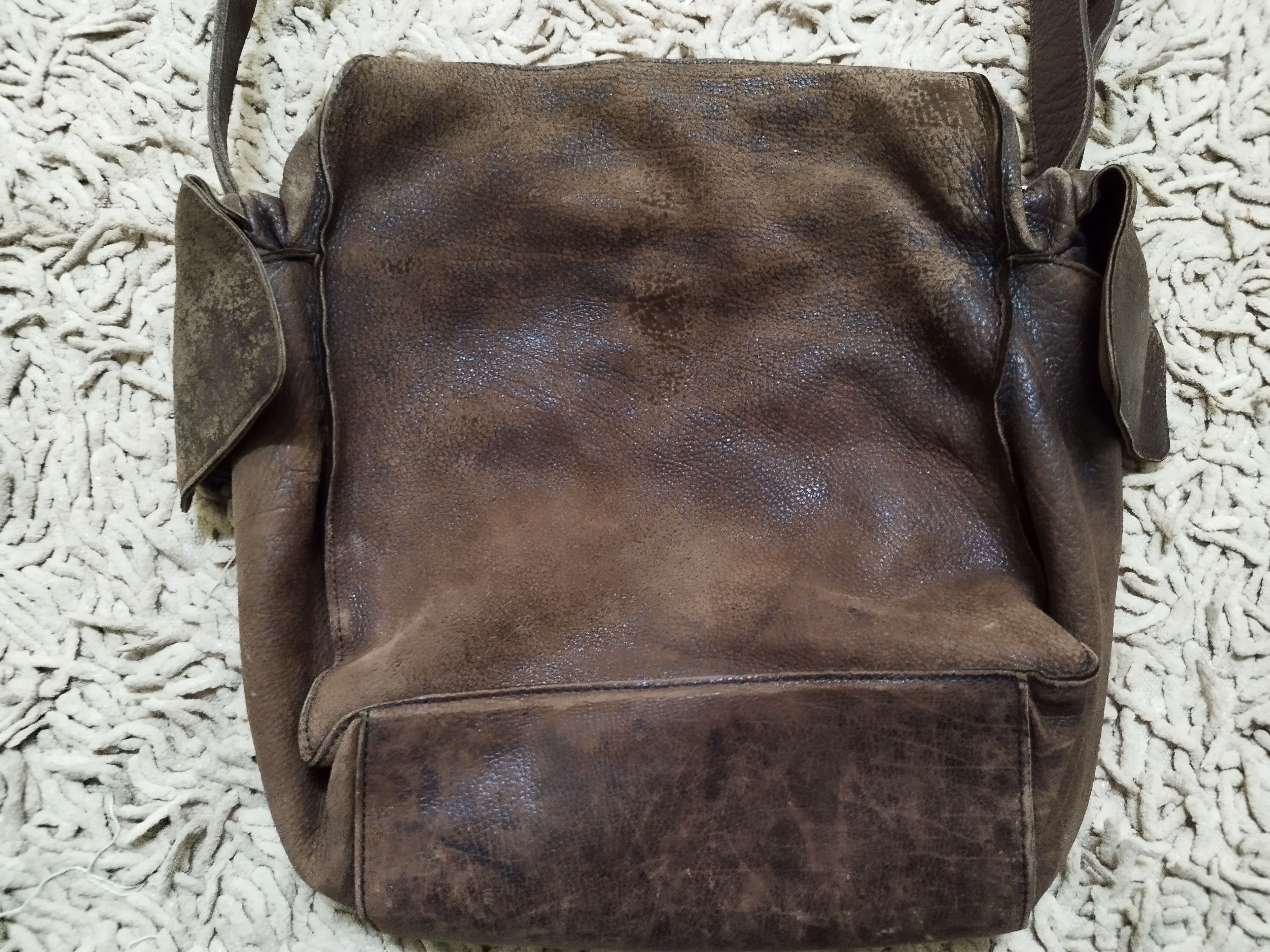 Bottega Veneta Vintage Distressed Bottega Veneta Cross Body Bag Size ONE SIZE - 4 Thumbnail