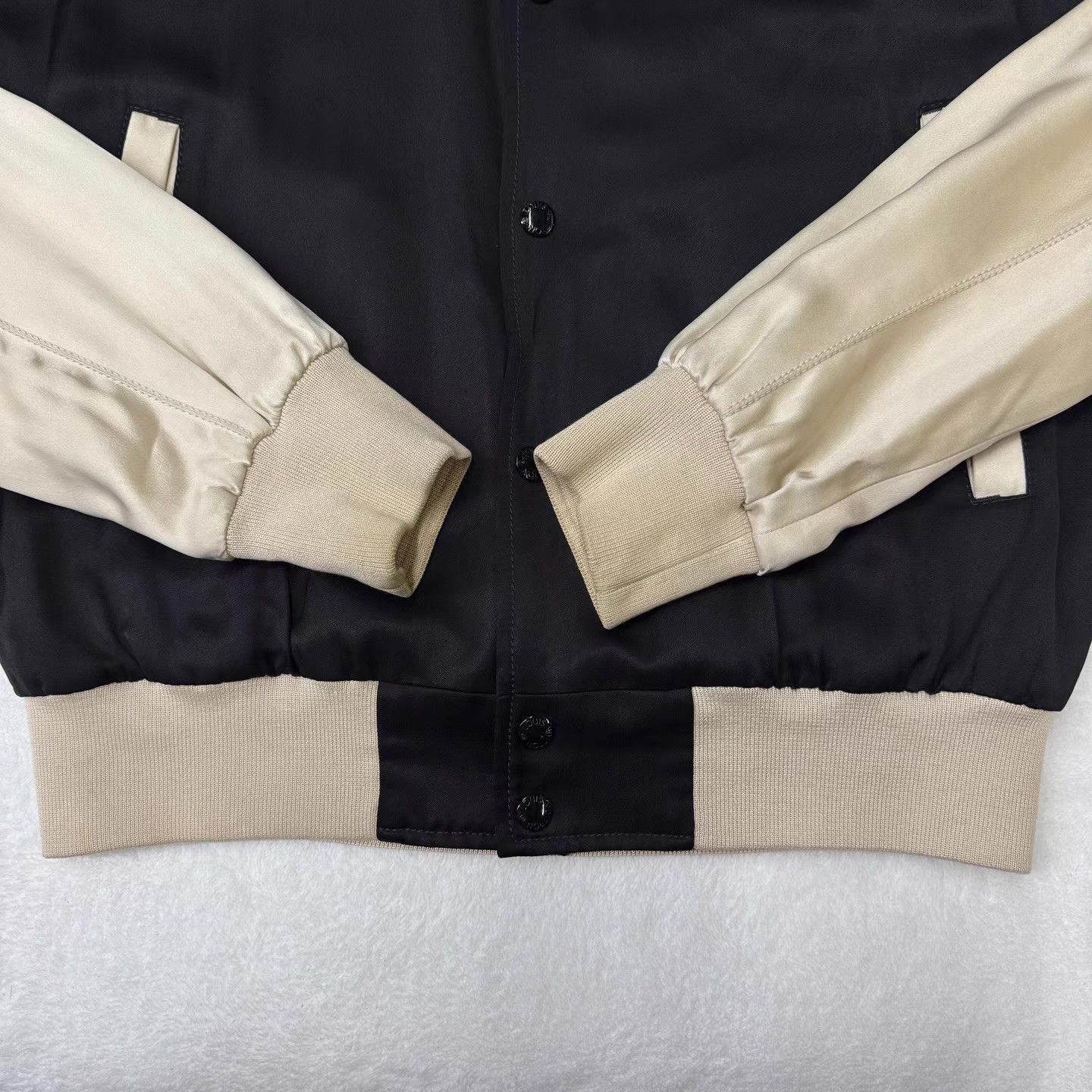 Louis Vuitton LV Black & White Satin Embroidered Jacket Q10 Size US L / EU 52-54 / 3 - 2 Thumbnail