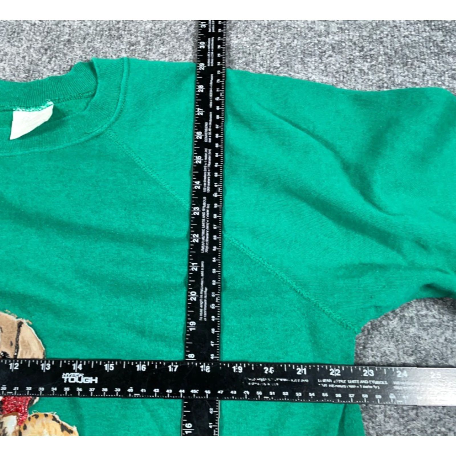 Hanes VINTAGE Hanes Sweatshirt 80s Christmas Dogs Raglan Green Adult Large Long Sleeve Crew Neck Pullover Fleece Cotton Blend Size L / US 10 / IT 46 - 4 Thumbnail