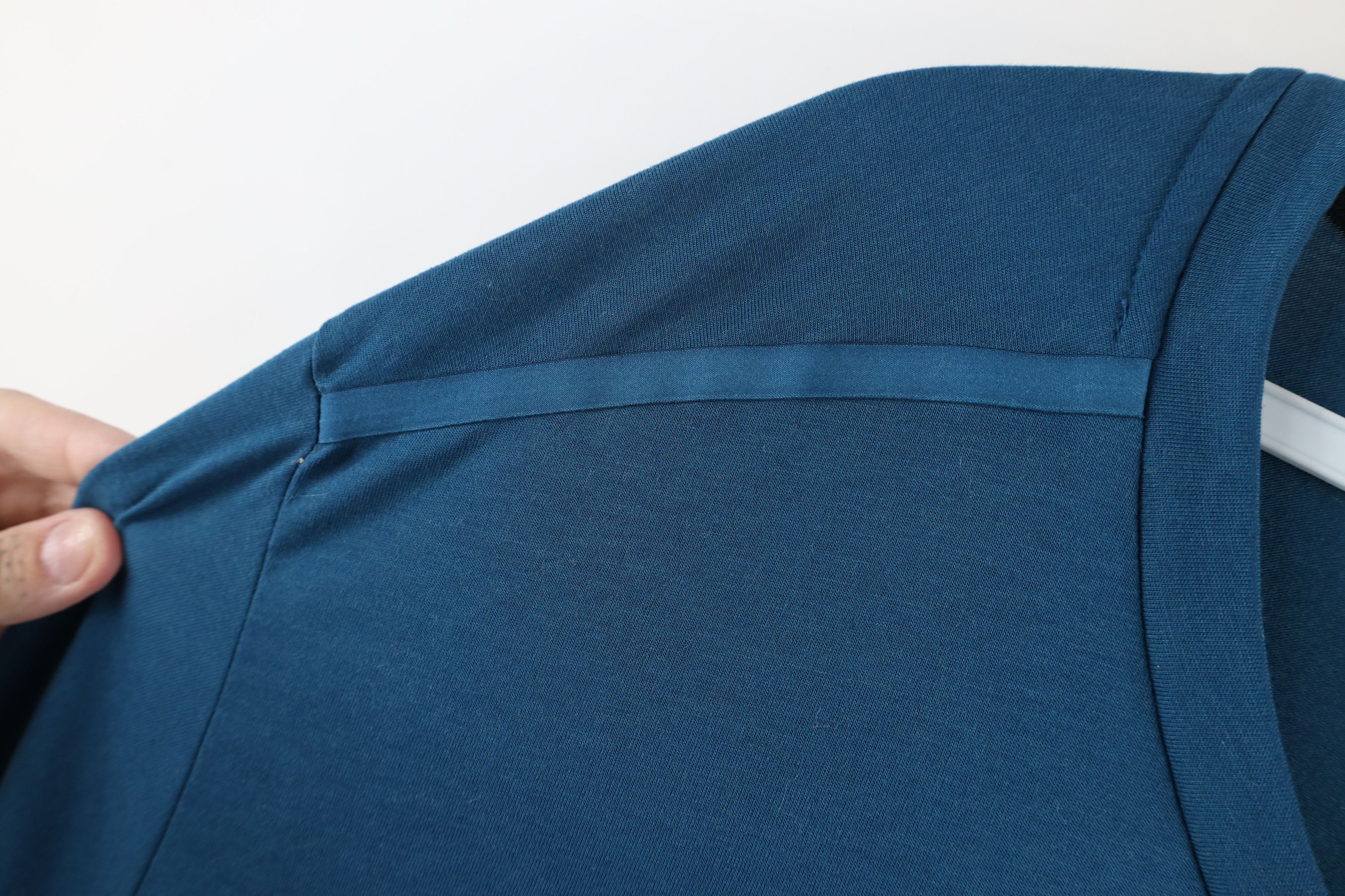 Nike × Vintage Nike Dri-Fit Tailwind Short Sleeve V-Neck T-Shirt Size US XXL / EU 58 / 5 - 8 Thumbnail