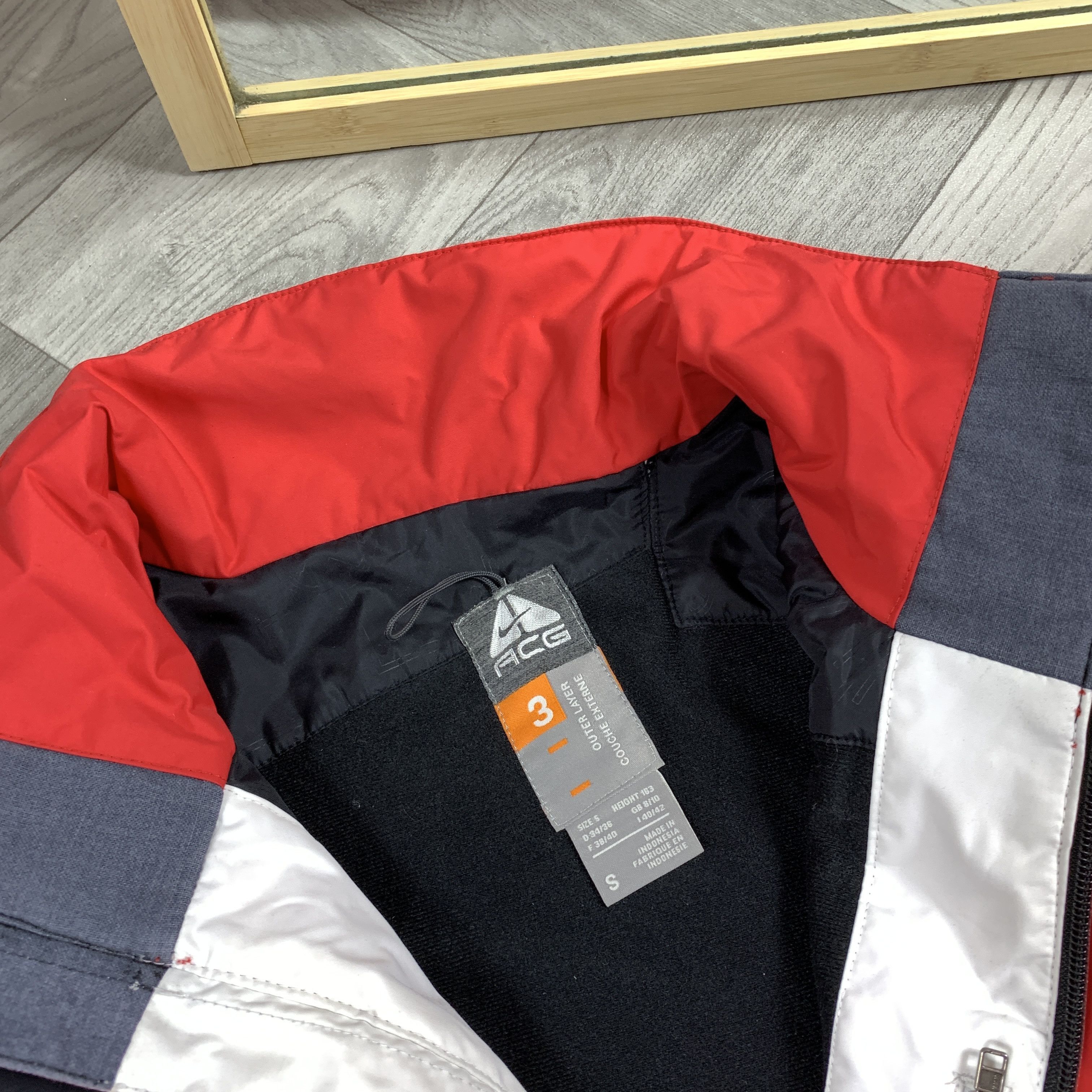 Nike ACG Vintage Nike ACG 90s Gorpcore Red Women's Ski Jacket Size S / US 4 / IT 40 - 11 Thumbnail