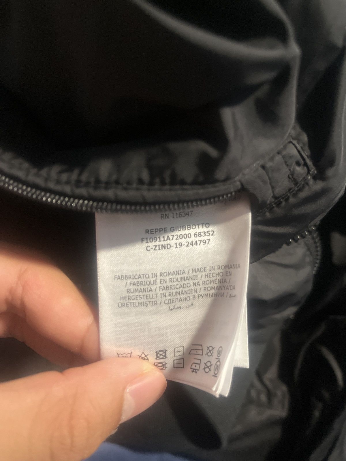 Moncler Moncler jacket Size US L / EU 52-54 / 3 - 7 Thumbnail
