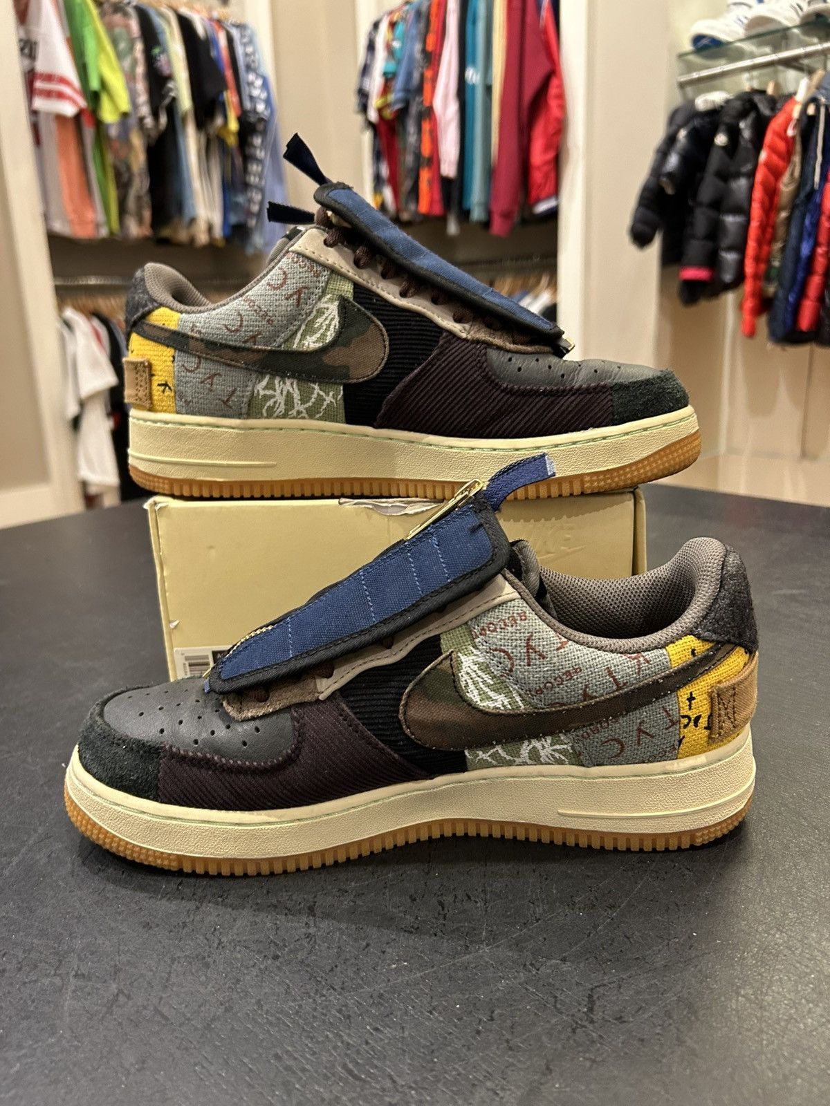 Nike × Travis Scott Nike Air Force 1 Low ‘Travis Scott Cactus Jack’ Size US 8.5 / EU 41-42 - 2 Thumbnail
