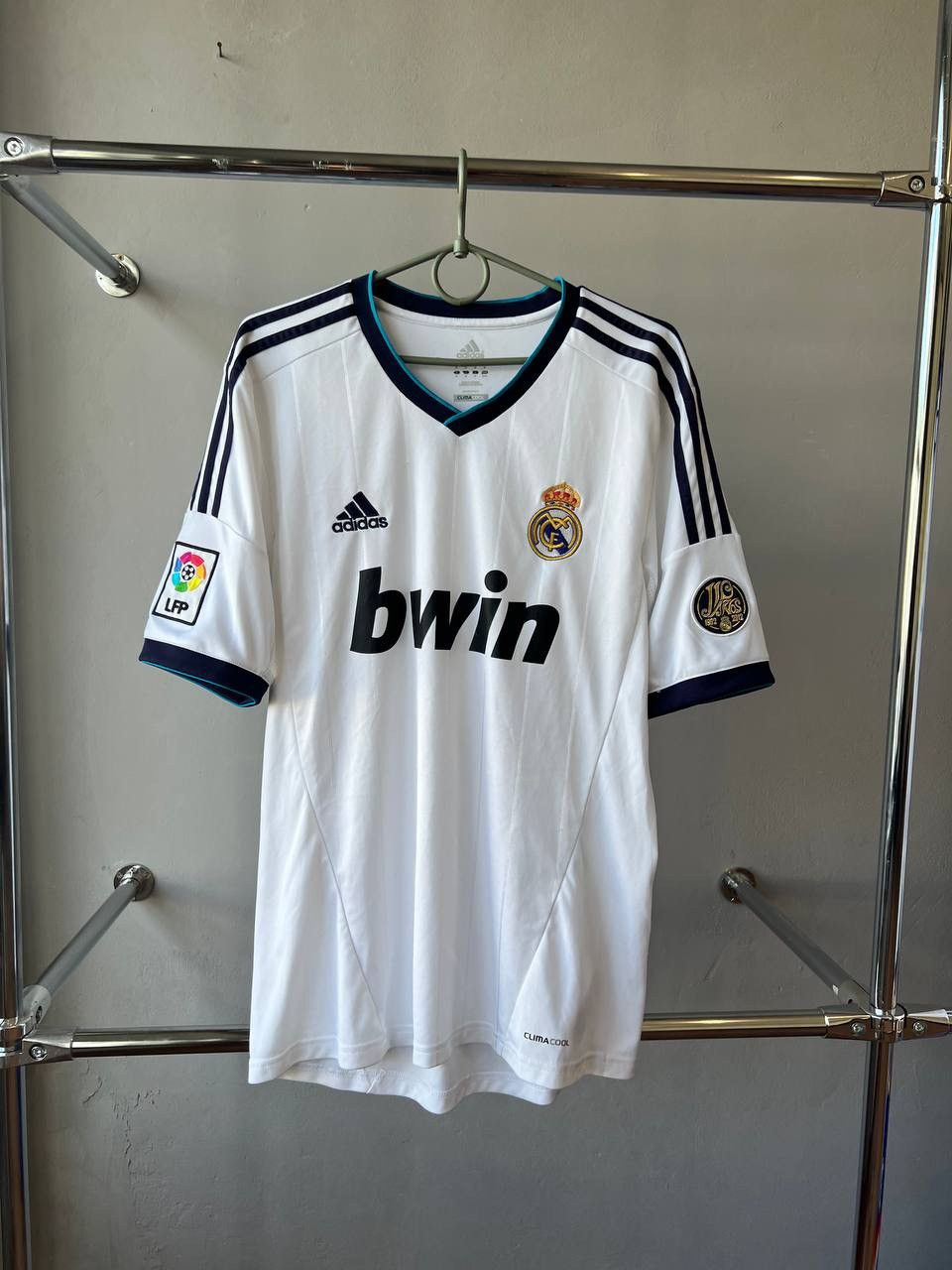 Adidas 2012/13 REAL MADRID HOME SOCCER FOOTBALL JERSEY SHIRT ADIDAS Size US M / EU 48-50 / 2 - 5 Thumbnail