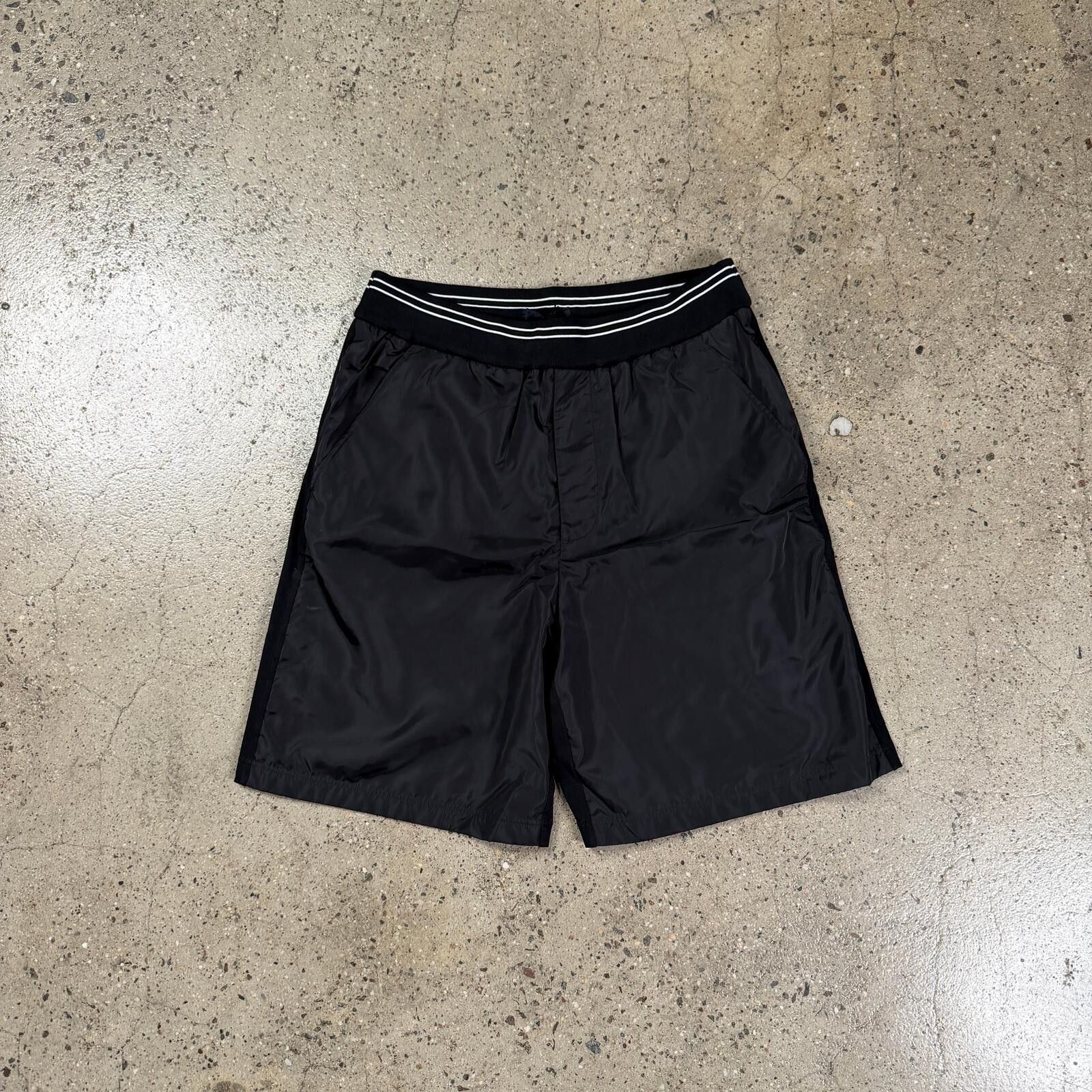 Prada Prada Pique Bermuda Shorts Size US 32 / EU 48 - 1 Thumbnail