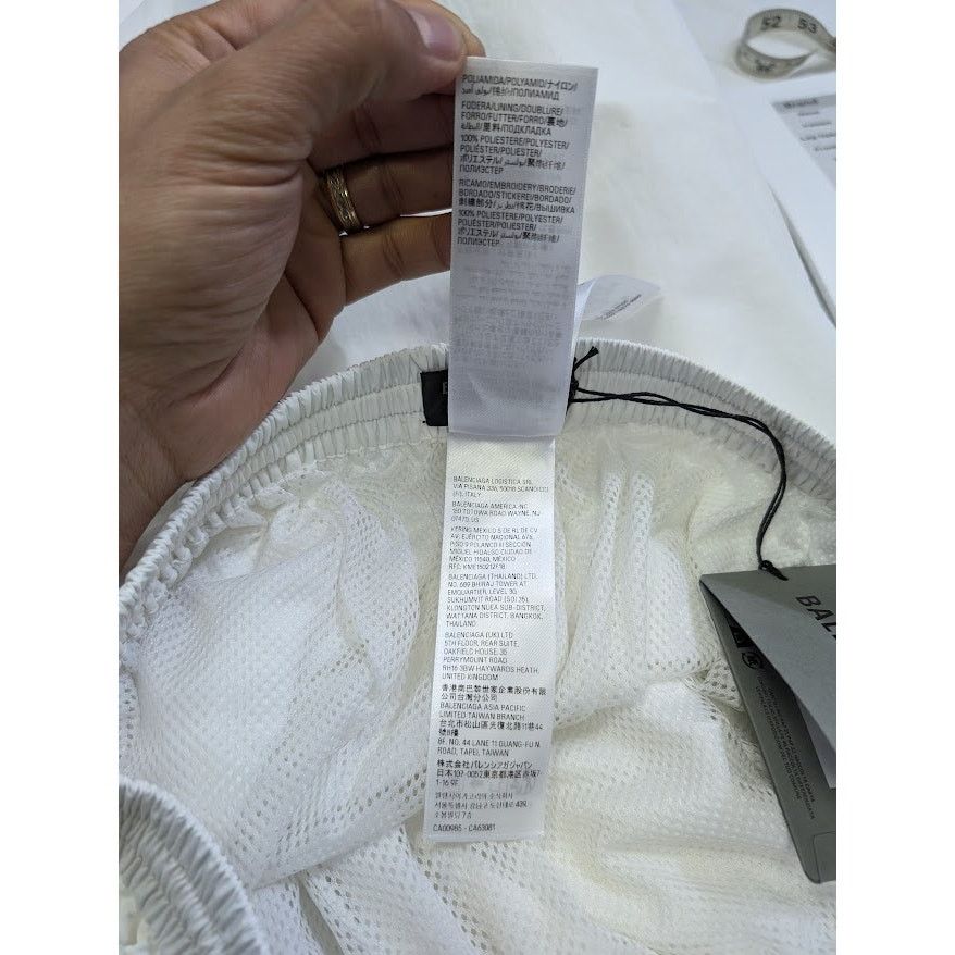 Balenciaga o1rshd1 Light Track Nylon Tracksuit Pants in White Size US 32 / EU 48 - 18 Thumbnail