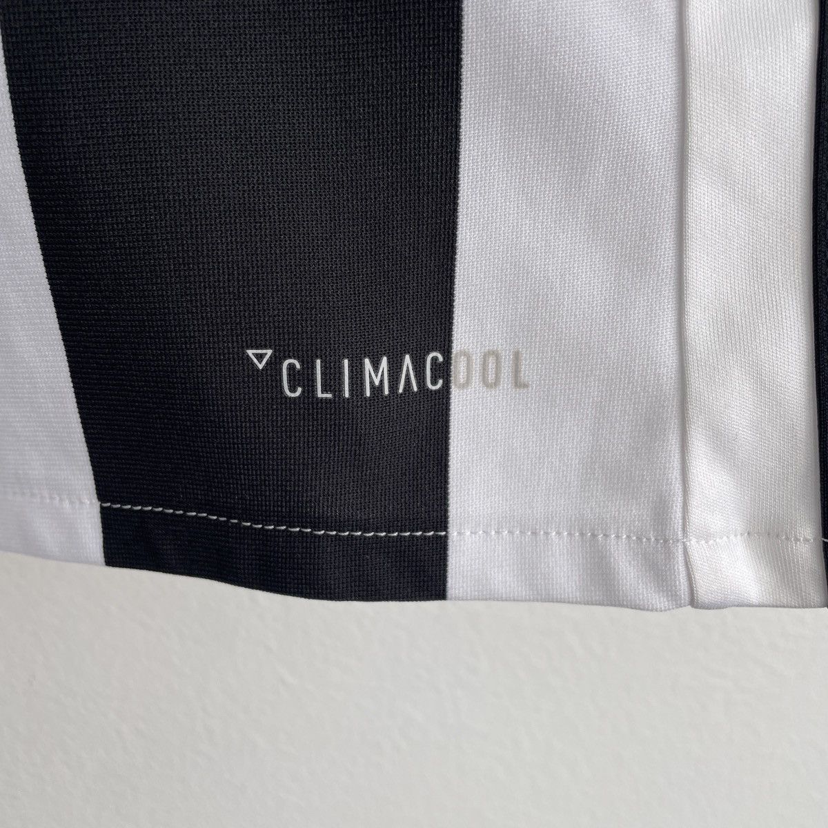 Adidas Juventus Cristiano Ronaldo Adidas Home Jersey 2017/2018 Size US M / EU 48-50 / 2 - 5 Thumbnail