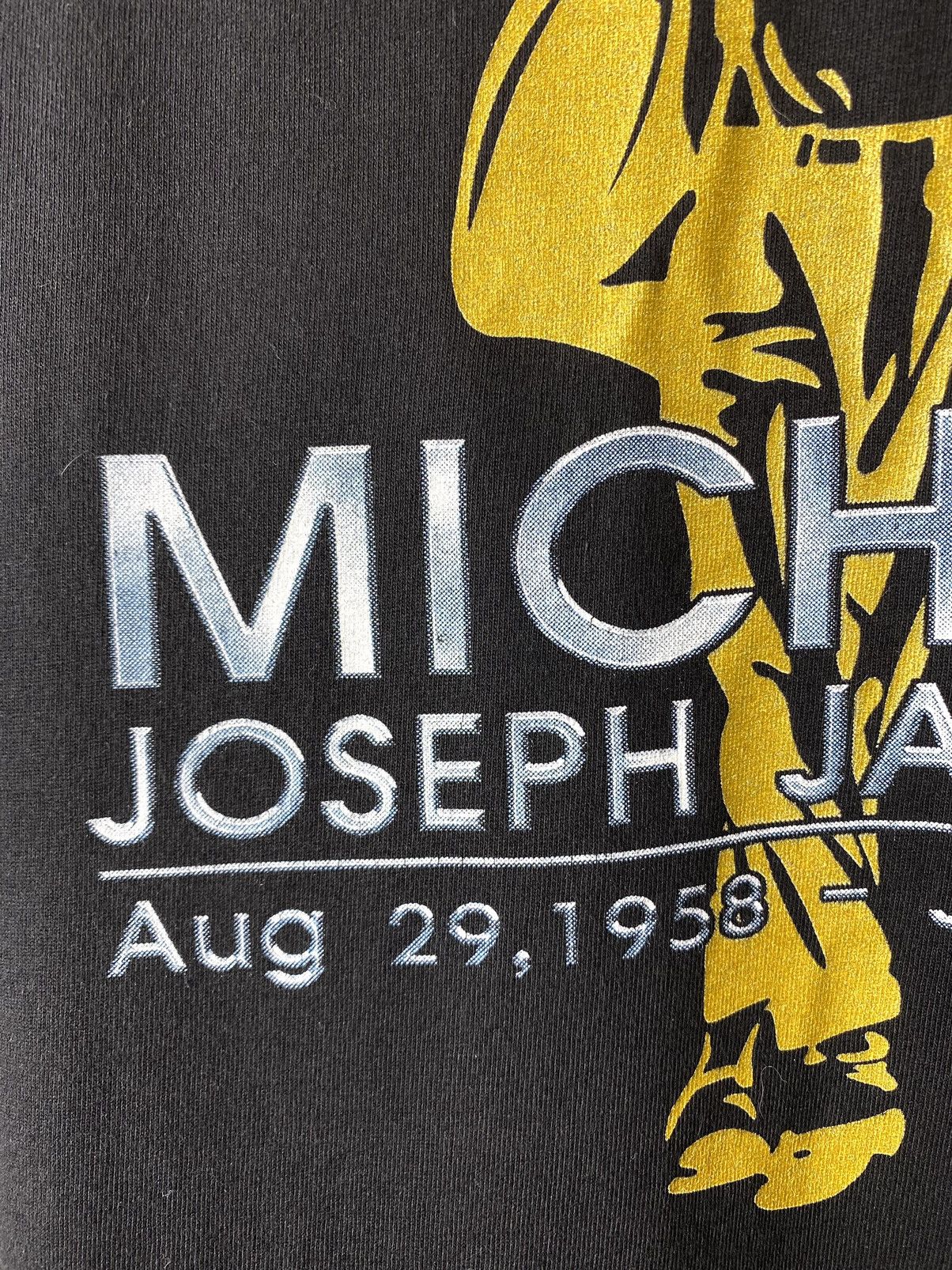 Band Tees Vintage 2000’s Michael Jackson Big Print T Shirt Size US L / EU 52-54 / 3 - 12 Thumbnail
