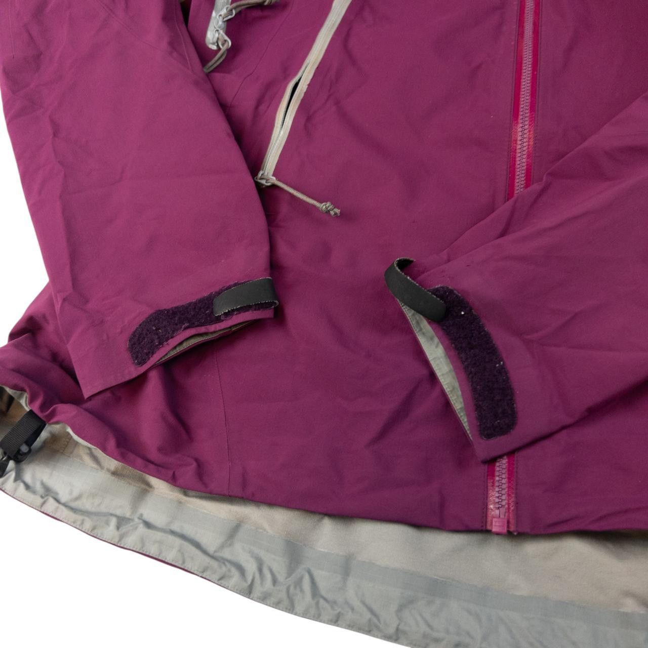 Arc'teryx Vintage Arcteryx Goretex Jacket Womens Size M Size M / US 6-8 / IT 42-44 - 8 Thumbnail