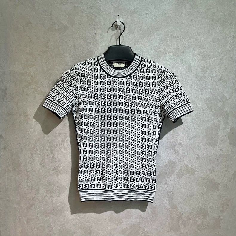Fendi Fendi Classic Logo Knit Short Sleeve T-Shirt Size US M / EU 48-50 / 2 - 1 Thumbnail