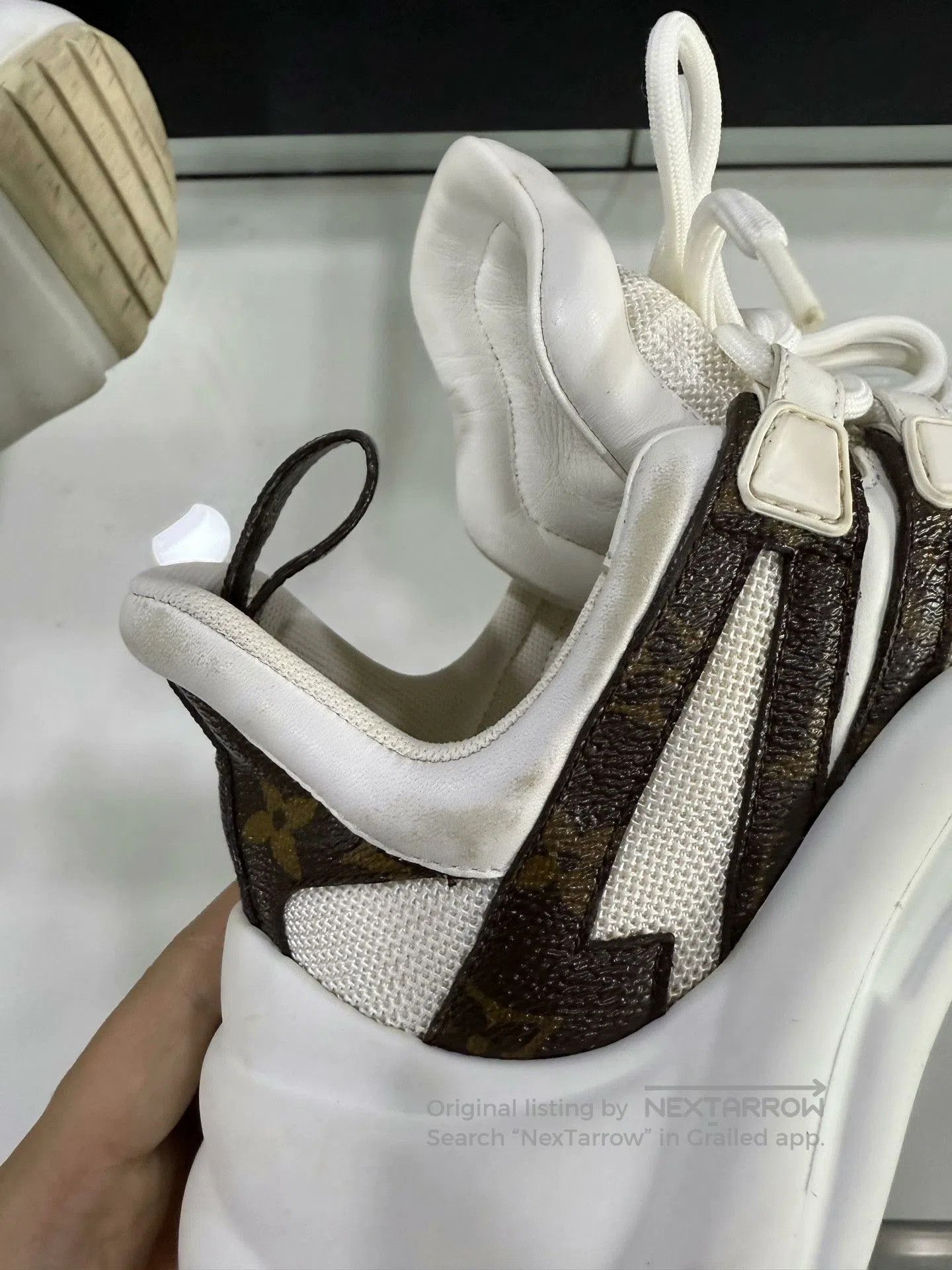 Louis Vuitton Louis Vuitton White Flower Arch Shoes. Size US 5 / IT 35 - 6 Thumbnail