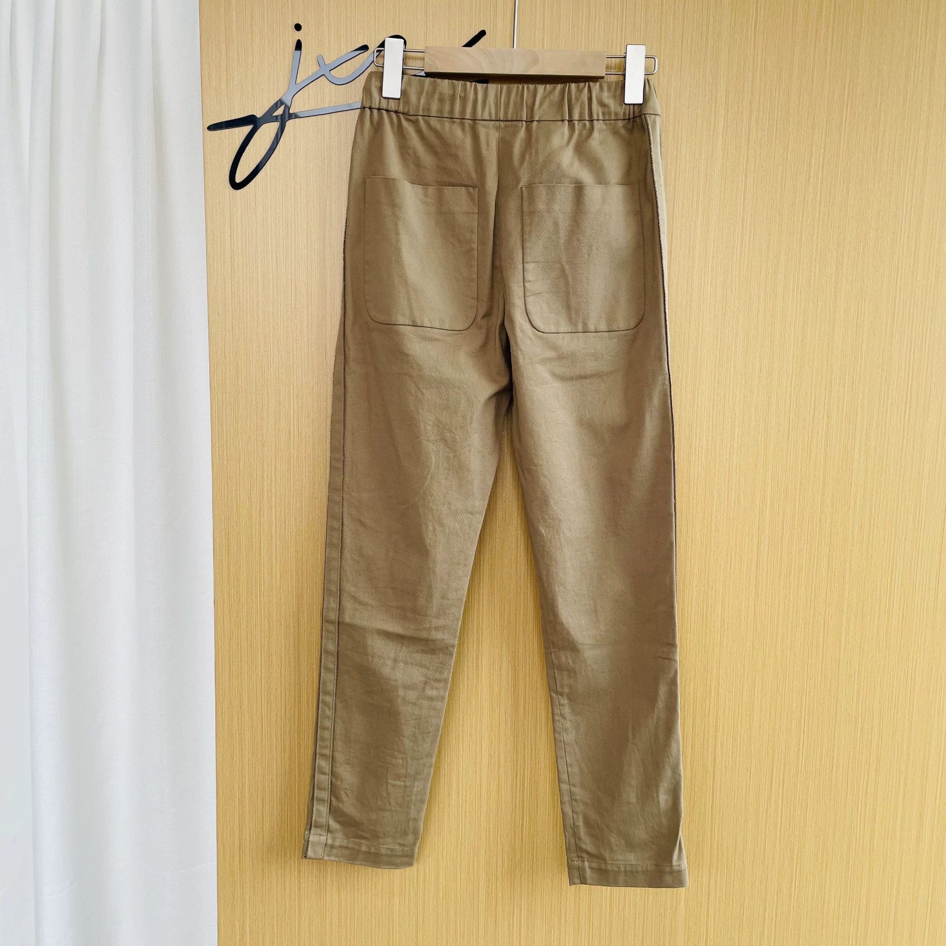 Brunello Cucinelli Brunello Cucinelli women's khaki chain belted pants 36 Size 25" / US 0 / IT 36 - 2 Thumbnail
