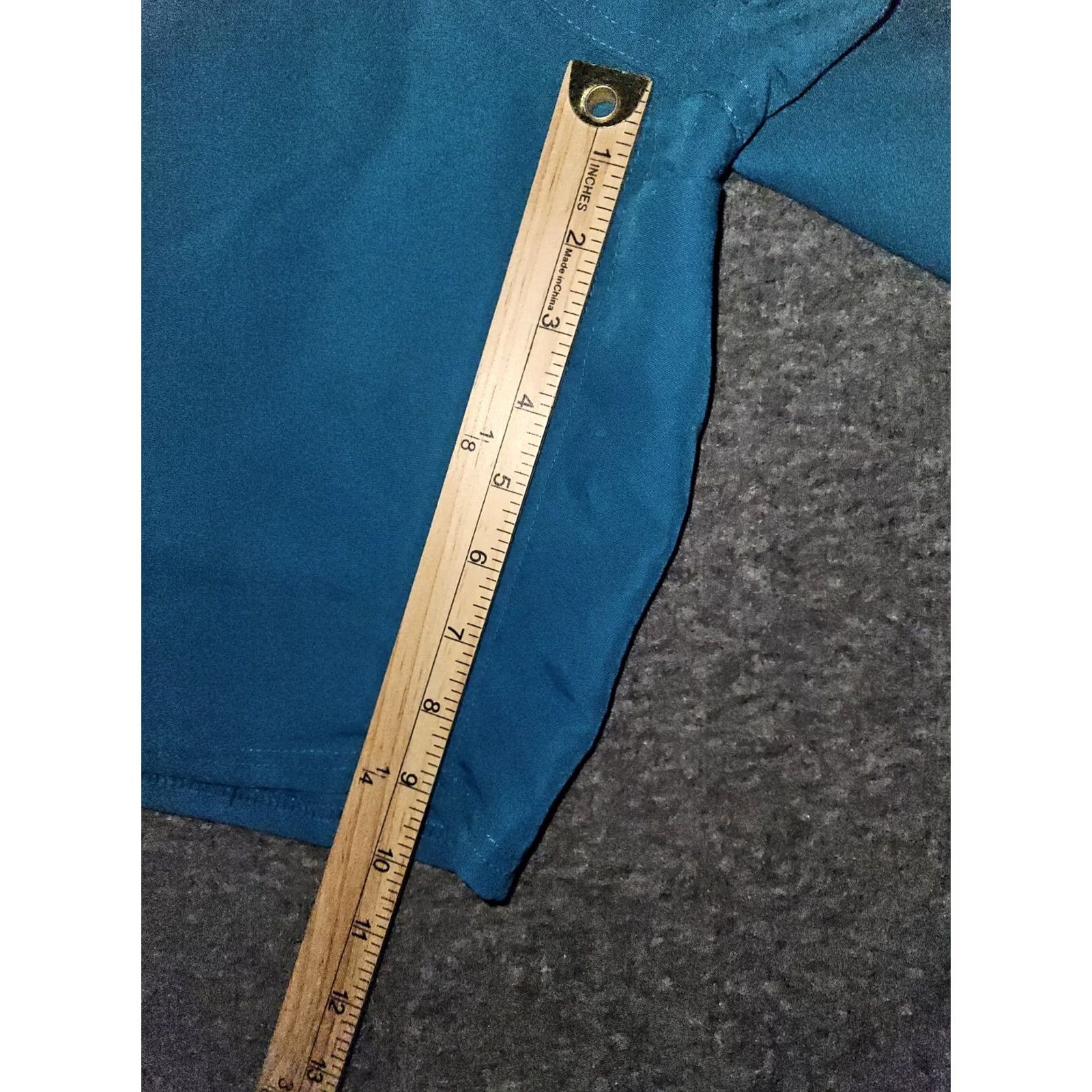 Under Armour Under Armour Swim Trunks Men 30 Teal Loose Heatgear Flap Pocket Beach Swimming Regular Size 30 Blue Logo Pockets Quick Dry N/A Size US 30 / EU 46 - 6 Thumbnail