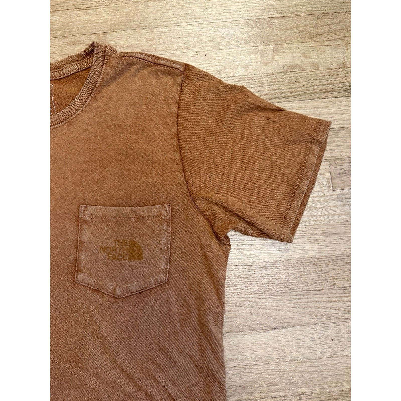 The North Face The North Face Shine On Pocket T-Shirt SS Orange Women Small Size S / US 4 / IT 40 - 6 Thumbnail