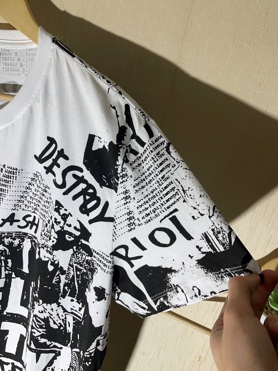 Diesel × Vintage Diesel Vintage Newspapers y2k T Shirt Size US XL / EU 56 / 4 - 3 Thumbnail