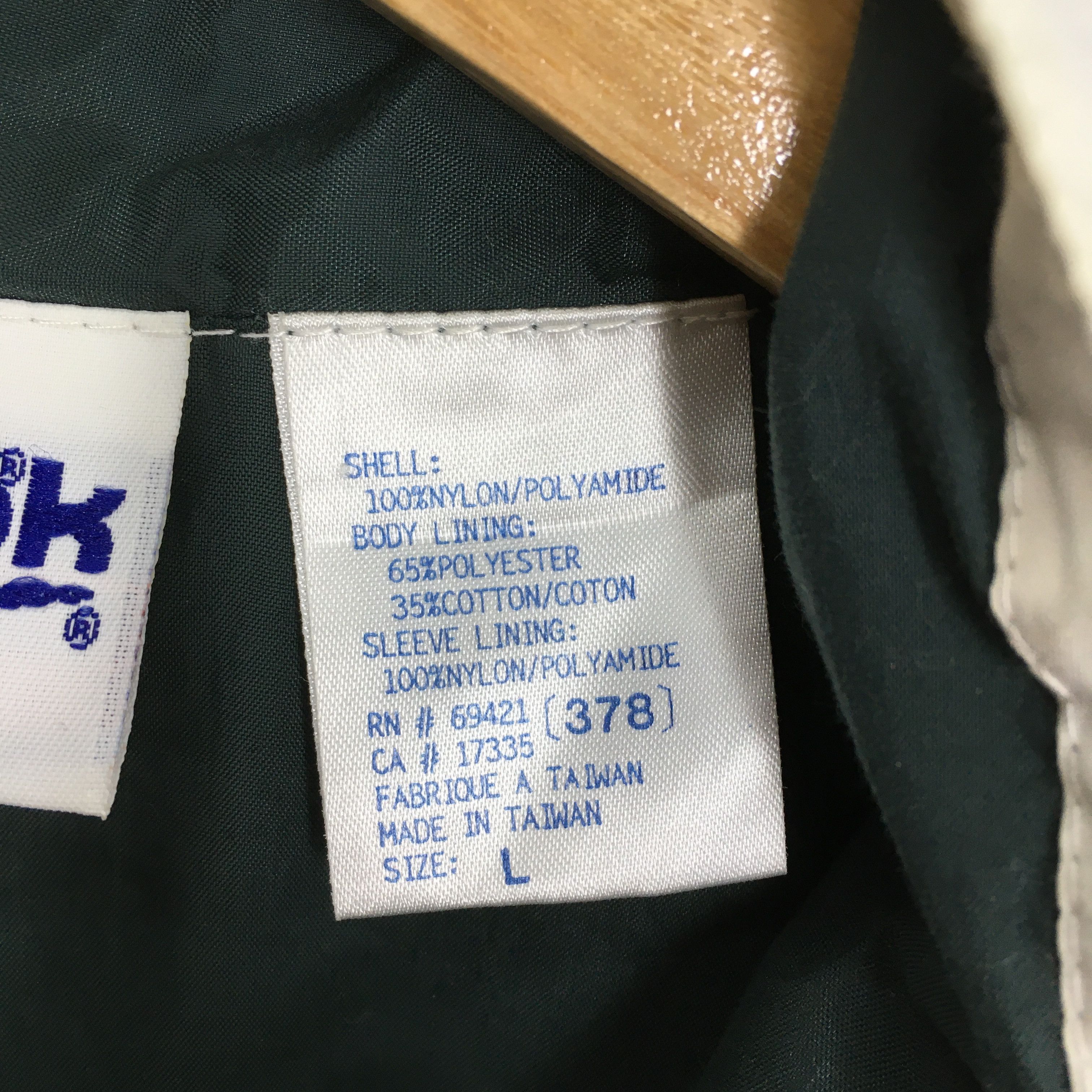 Reebok Vintage 90s Reebok Sports Windbreaker Green Jacket Large Size US L / EU 52-54 / 3 - 7 Thumbnail