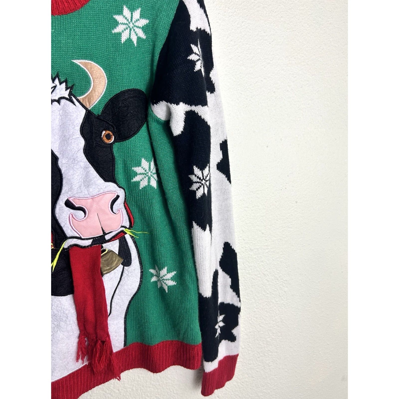 Vintage Jolly Sweaters Mens Medium Green Ugly Christmas Sweater Cow Cowbell Pullover Acrylic Size US M / EU 48-50 / 2 - 4 Thumbnail