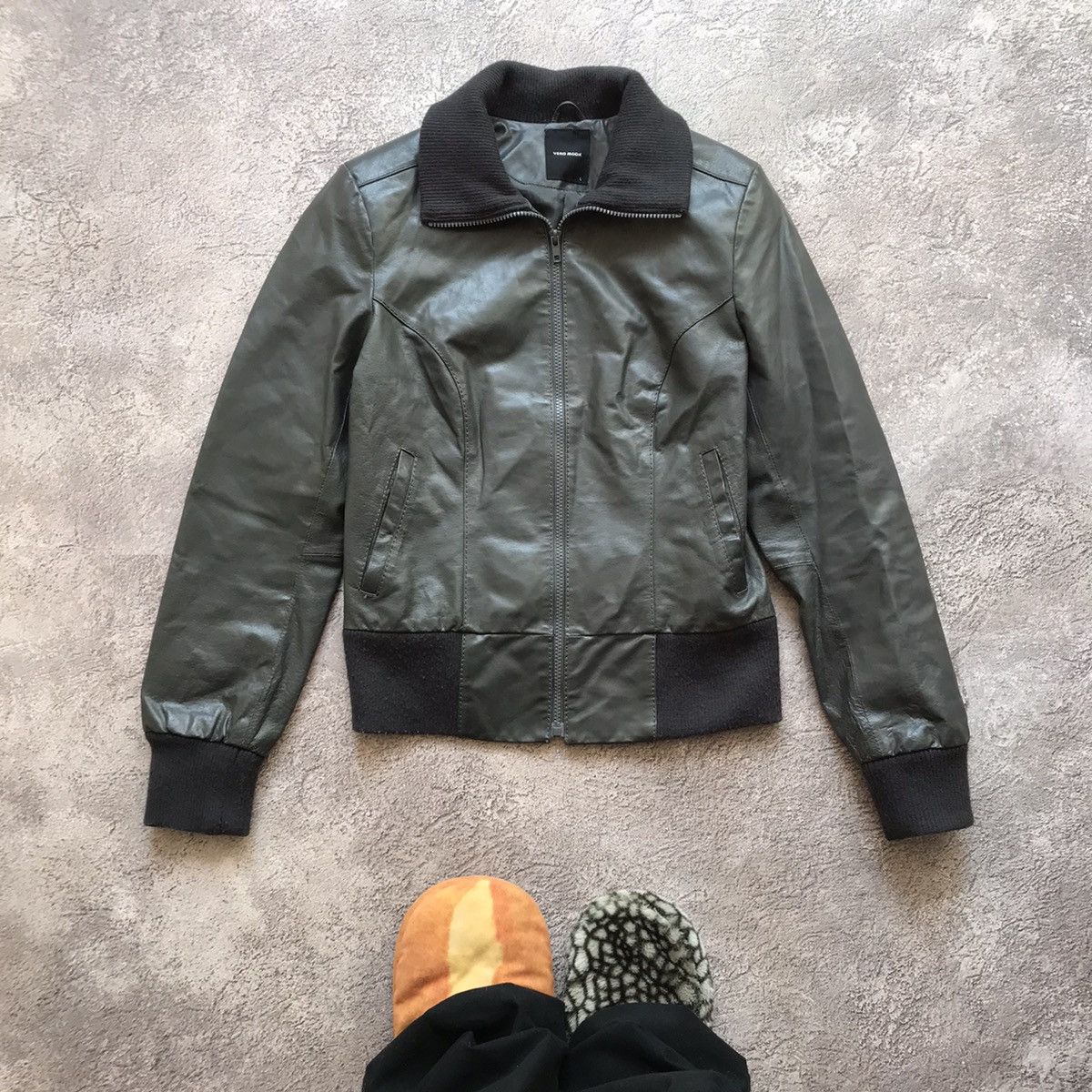 Vintage Vintage 90s Faded Leather Bomber Jacket Streetwear Slim L Size L / US 10 / IT 46 - 1 Thumbnail