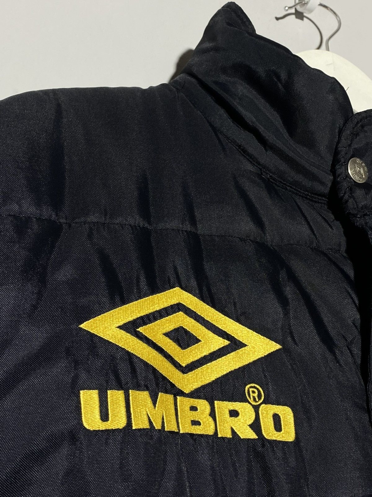 Umbro Vintage 1990s Umbro Manchester United Winter Padded Jacket Size US XL / EU 56 / 4 - 6 Thumbnail