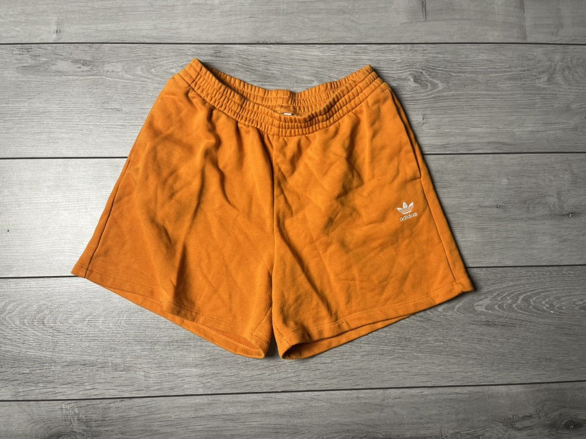 Adidas Adidas sweat shorts size Large Size US 34 / EU 50 - 1 Thumbnail
