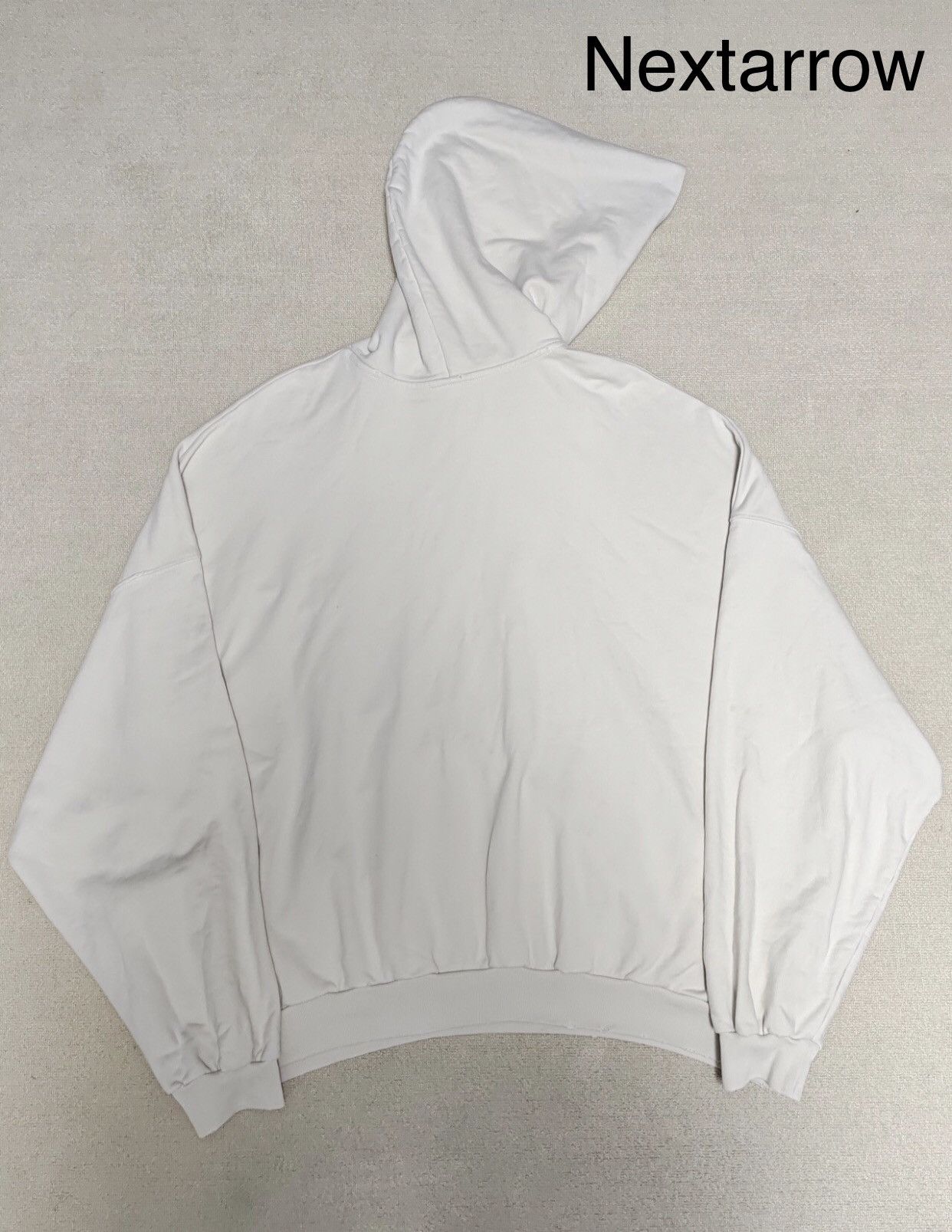 Balenciaga Balenciaga Fashion Show Apple Different Embroidered Hoodie Size US S / EU 44-46 / 1 - 2 Thumbnail