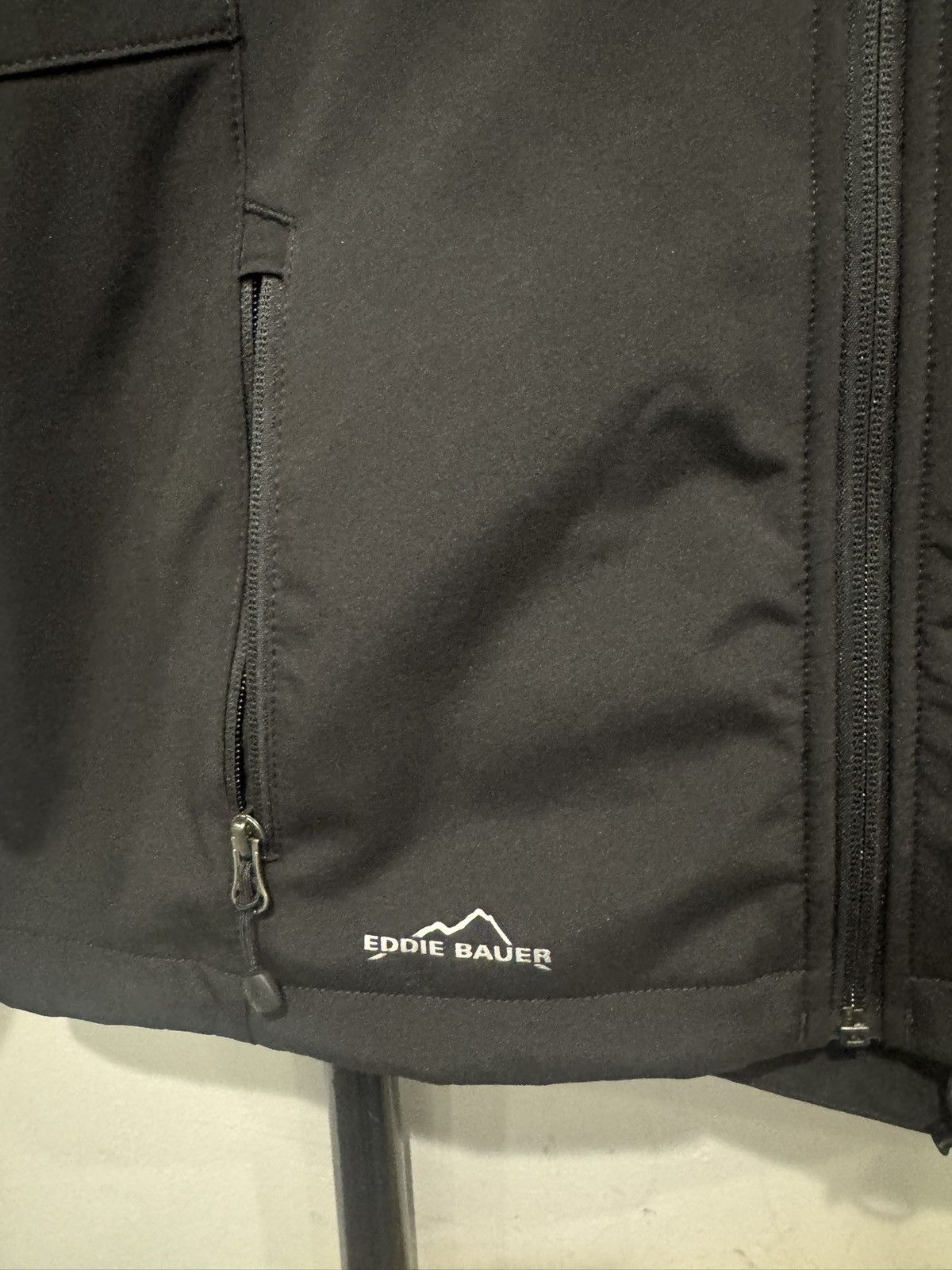 Eddie Bauer T- Mobile x Eddie Bauer Jacket Size L / US 10 / IT 46 - 2 Thumbnail