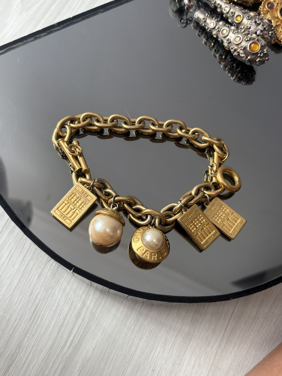 Givenchy Vintage Givenchy Double chain bracelet Size ONE SIZE - 13 Thumbnail