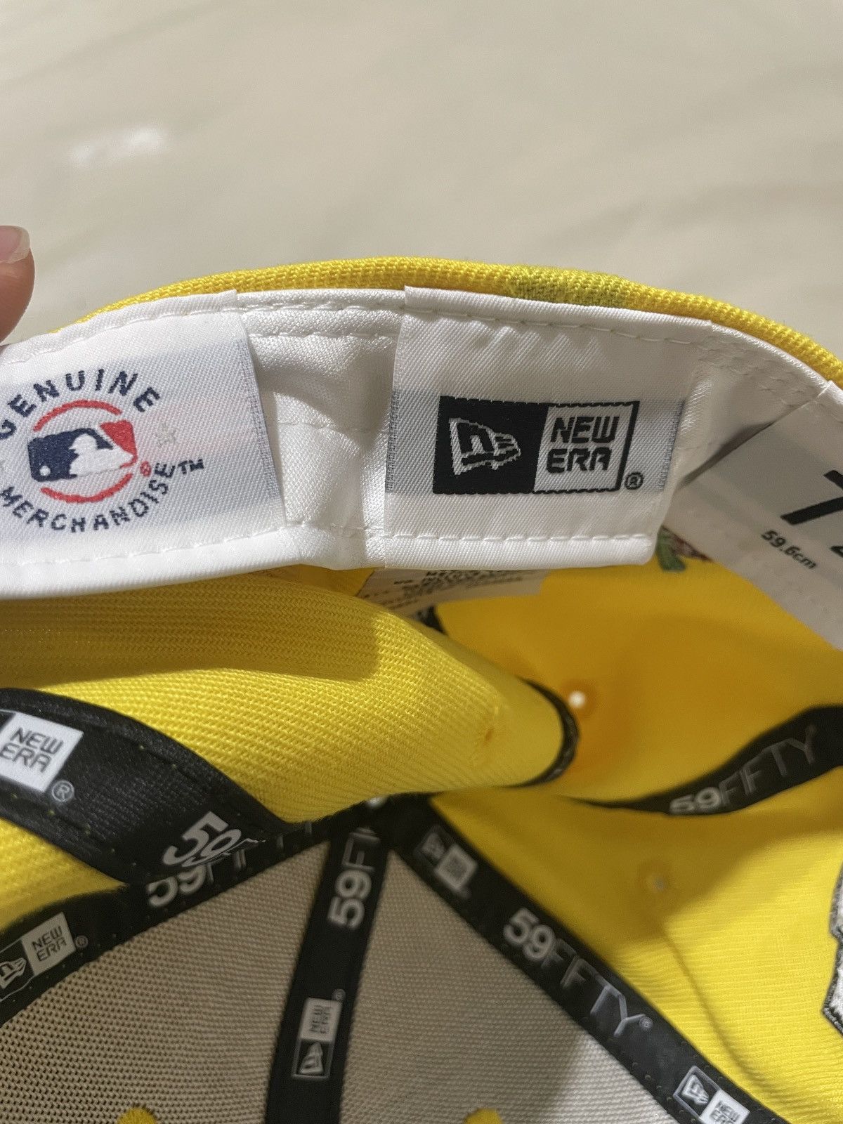 New Era New York Yankees Yellow Hat 7 1/2 Size ONE SIZE - 4 Thumbnail