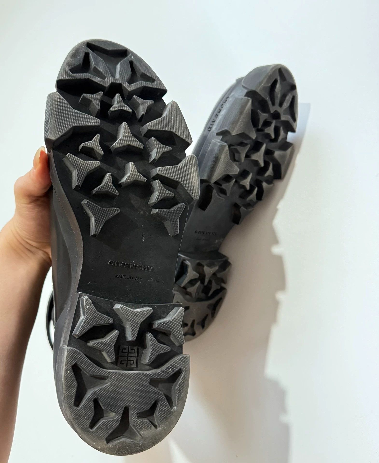 Givenchy Givenchy 4G High-Top Chelsea Boots - Size 42 Size US 9 / EU 42 - 8 Thumbnail
