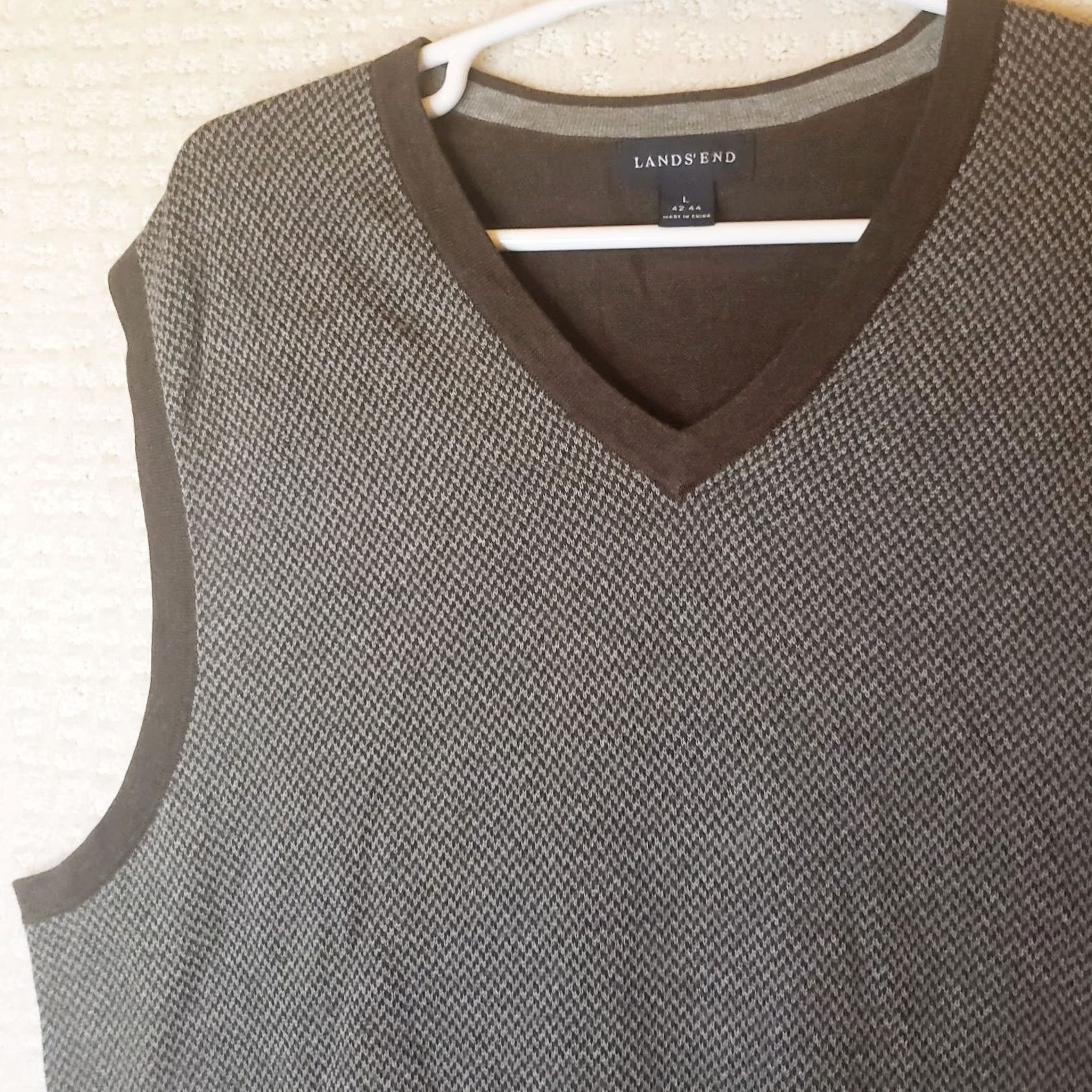 Lands' End Lands' End Sweater Vest Mens Large Brown Herringbone V-Neck Cotton Knit Clv Pullover Comfort Outdoor L Brown Mens Regular Vest Like New Pre-owned Size US L / EU 52-54 / 3 - 3 Thumbnail