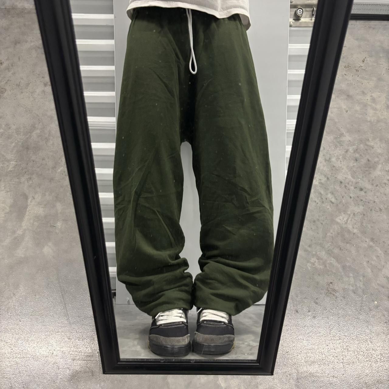 Vintage Vintage Y2K/2000s Dark Green Earth Tone Skater Essential Sweatpants! Size US 34 / EU 50 - 1 Thumbnail