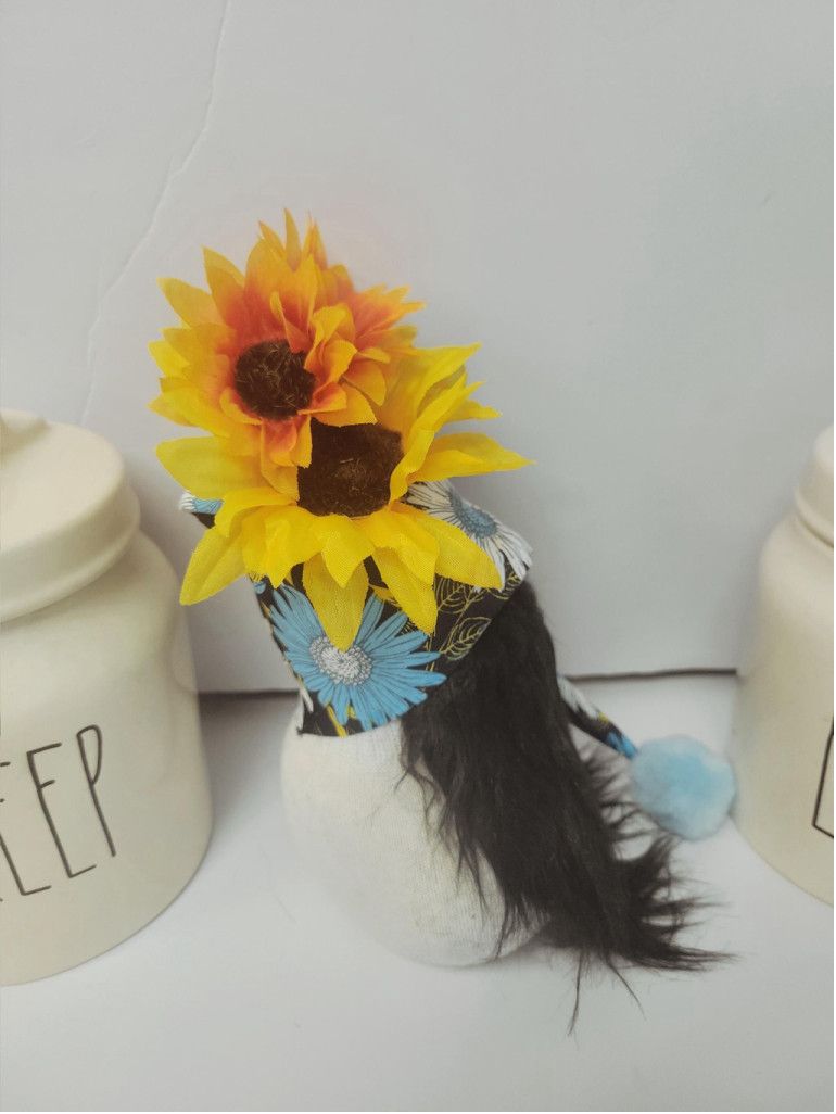 Handmade Handmade Daisy Sunflower Gnome Tier Tray Home Decor Size ONE SIZE - 3 Thumbnail