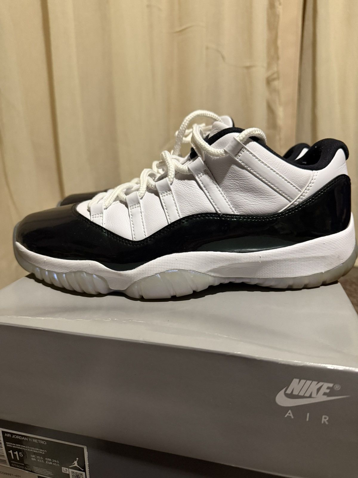 Jordan Brand Jordan 11 low Emerald Green (Size 11.5) Size US 11.5 / EU 44-45 - 6 Thumbnail