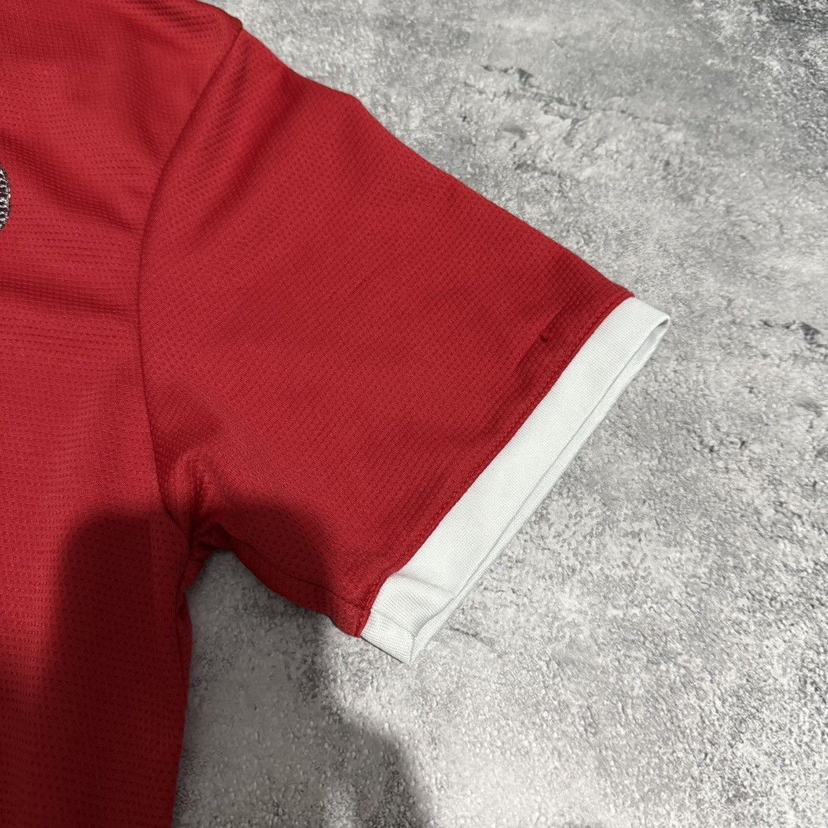 Vintage #7 Ronaldo Manchester United Adidas Soccer Jersey 21/2 Home Size US L / EU 52-54 / 3 - 9 Thumbnail