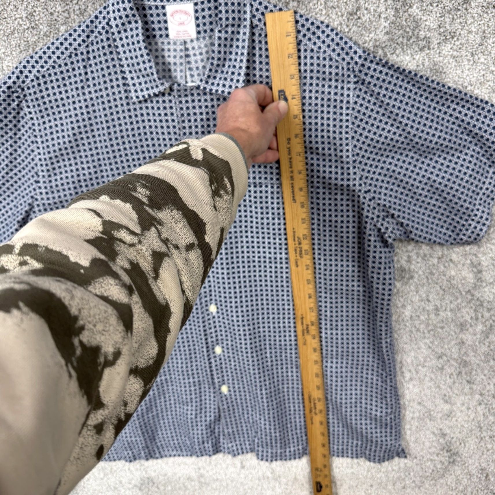 Brooks Brothers Brooks Brothers 1818 Button-Up Shirt Geometric Blue Mens Large Short Sleeve Casual Preppy Lightweight Linen Cotton 60/40 Chest 48 in Size US L / EU 52-54 / 3 - 2 Thumbnail