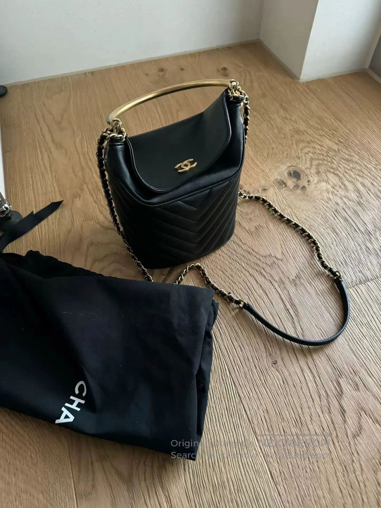 Chanel Chanel Burger Series Black Gold Fry Bag. Size ONE SIZE - 1 Thumbnail