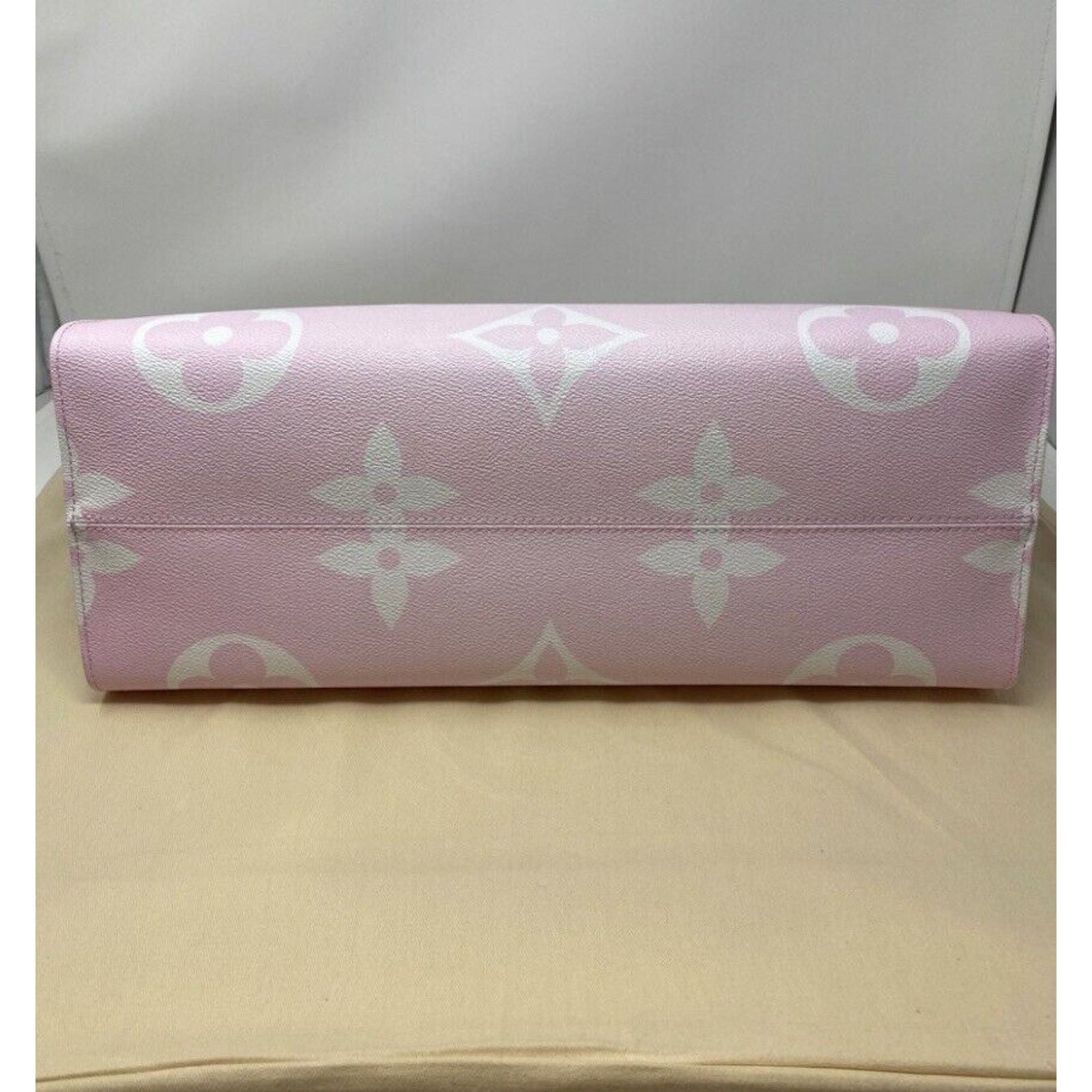 Louis Vuitton Louis Vuitton OnTheGo GM Escale Porto Cervo Limited Ed 🦄 Size ONE SIZE - 9 Thumbnail